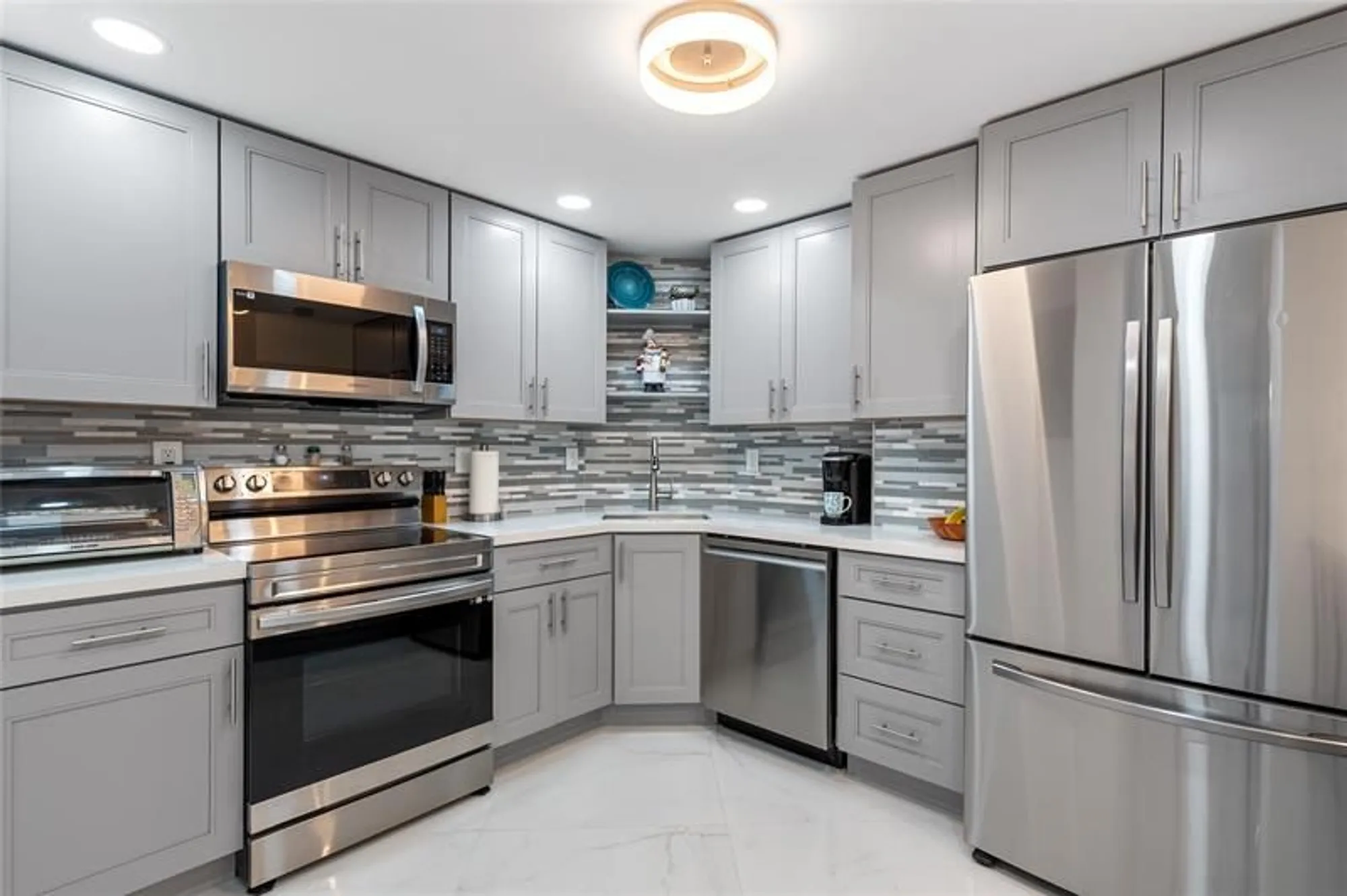 Property Slideshow image 3 of 41 | 3200 ne 36th st 1612, Fort Lauderdale, FL, 33308