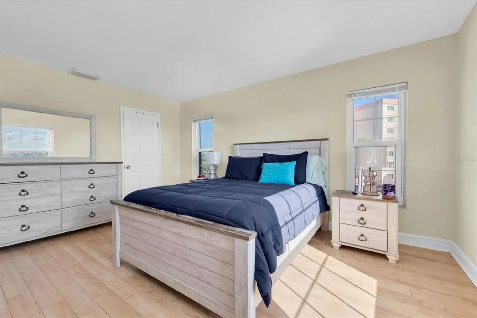 Property Slideshow image 19 of 33 | 19029 us highway 19 n apt 8-25, Clearwater, FL, 33764