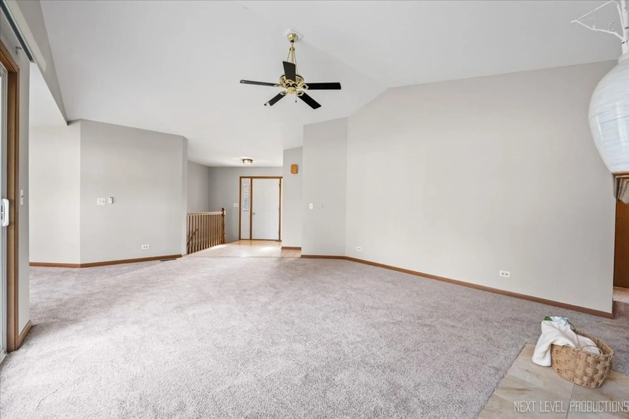 Property Slideshow image 16 of 49 | 21289 silktree cir, Plainfield, IL, 60544