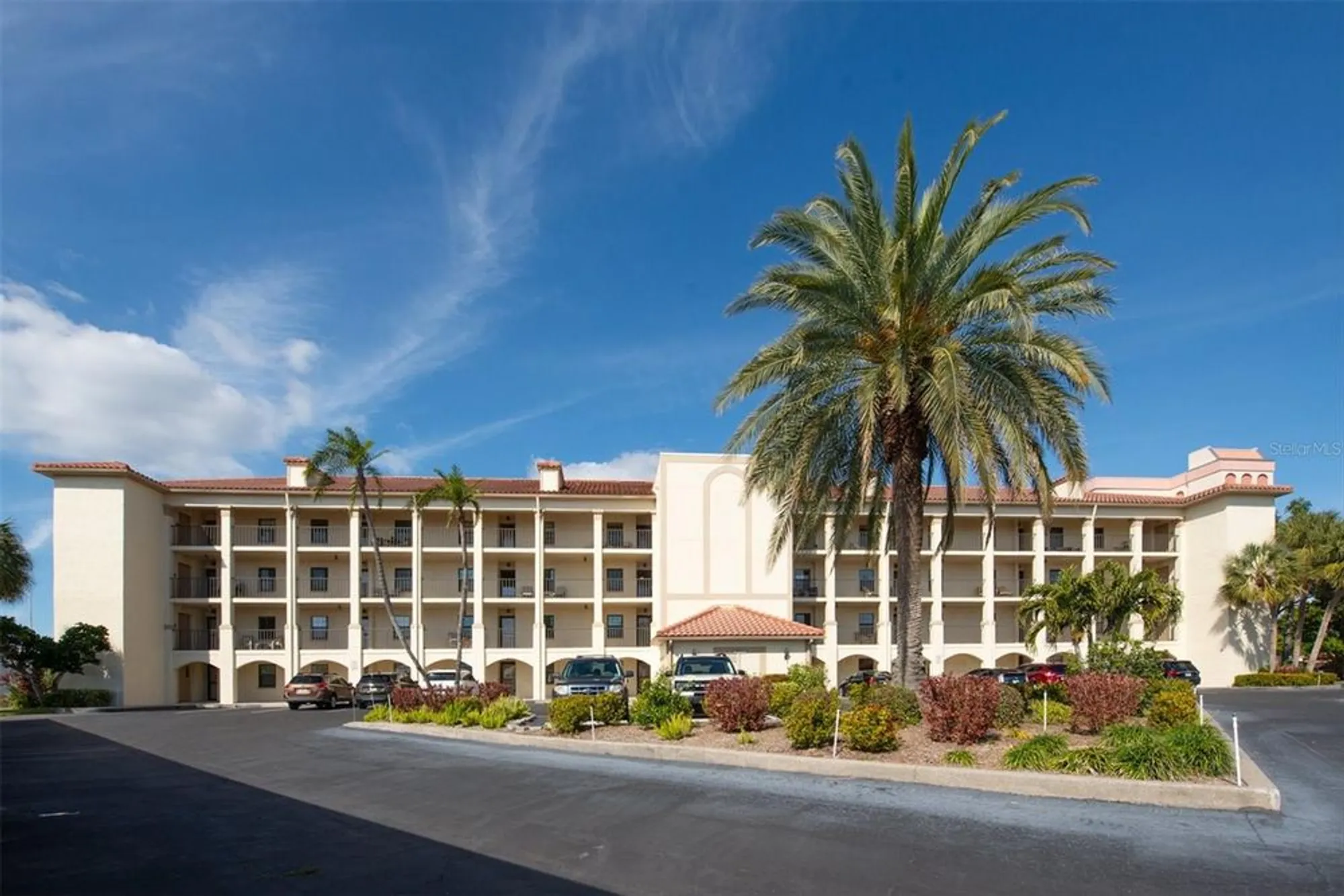 Property Slideshow image 2 of 25 | 19029 us highway 19 n apt 26-304, Clearwater, FL, 33764