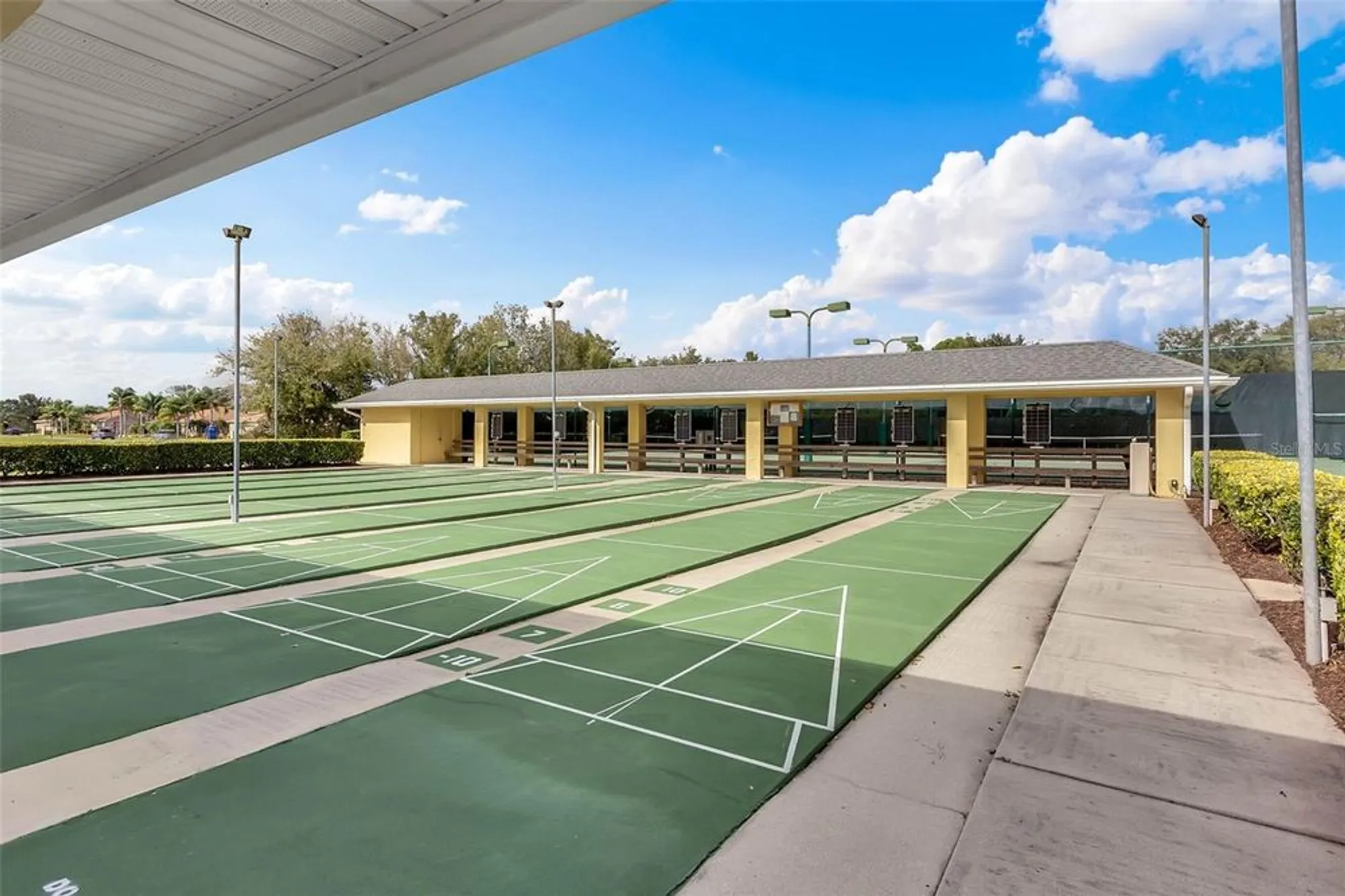 Property Slideshow image 51 of 71 | 1394 oakmont dr, Winter Haven, FL, 33884