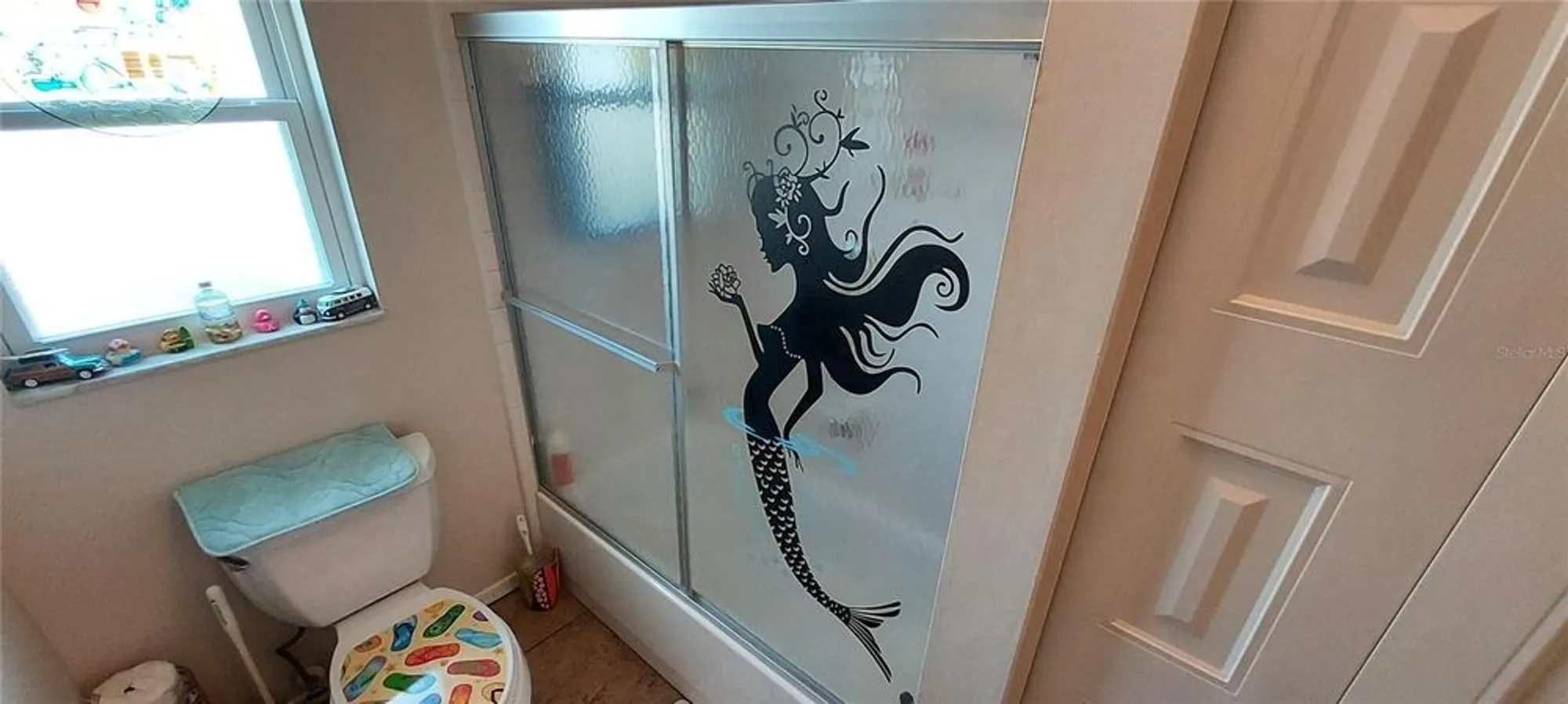 Property Slideshow image 11 of 39 | 906 bluewater dr, Sun City Center, FL, 33573