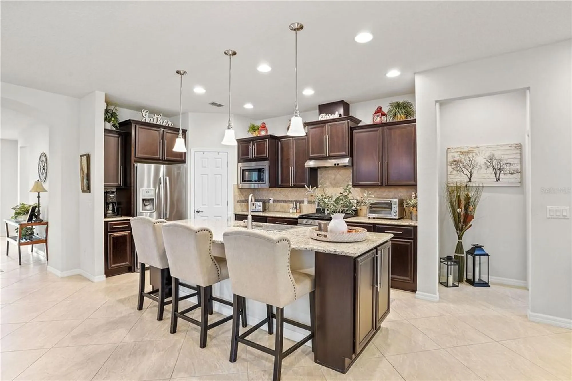 Property Slideshow image 9 of 53 | 329 alicante ct, Davenport, FL, 33837