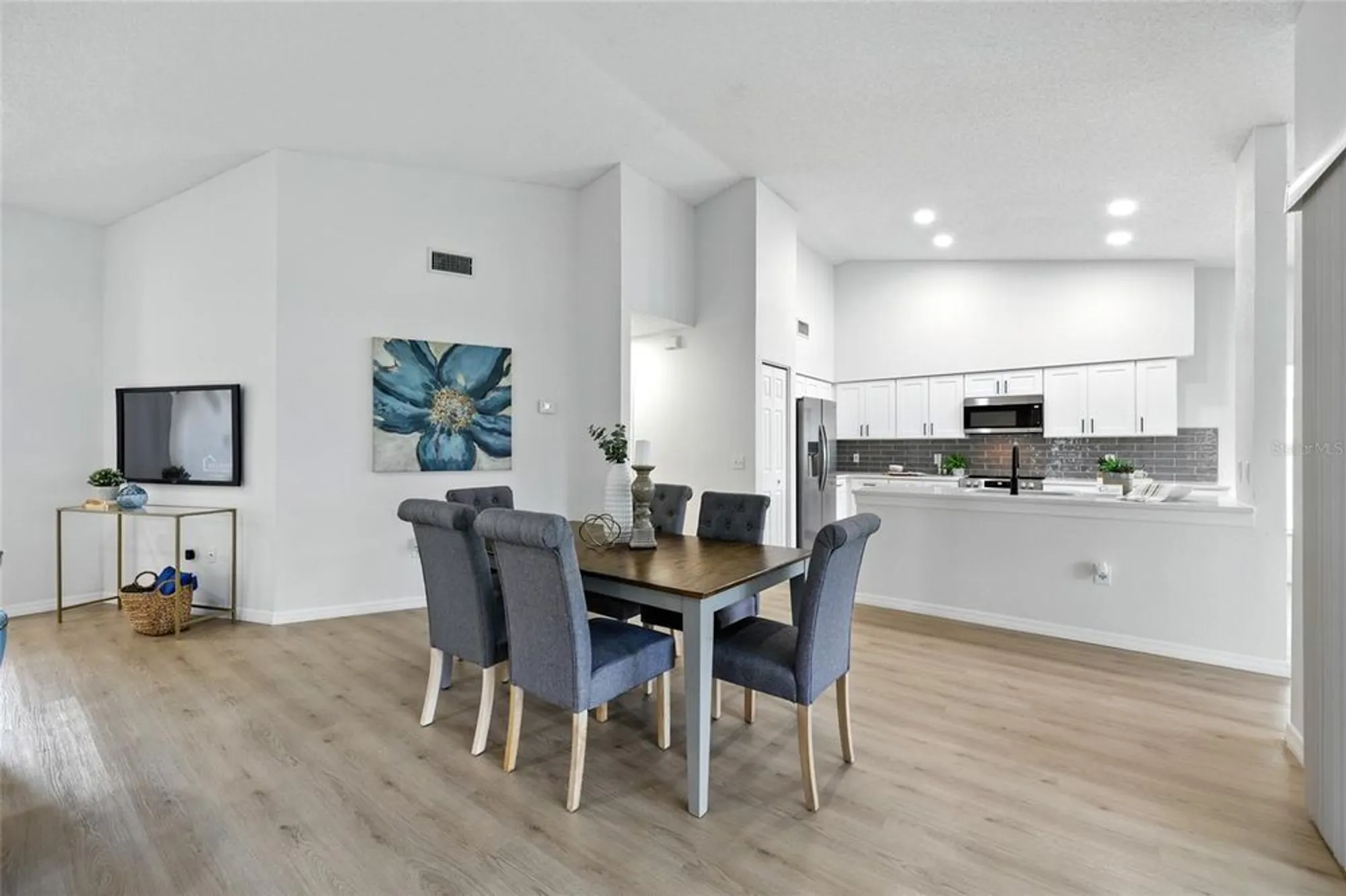 Property Slideshow image 13 of 64 | 11213 brooklawn dr, Hudson, FL, 34667