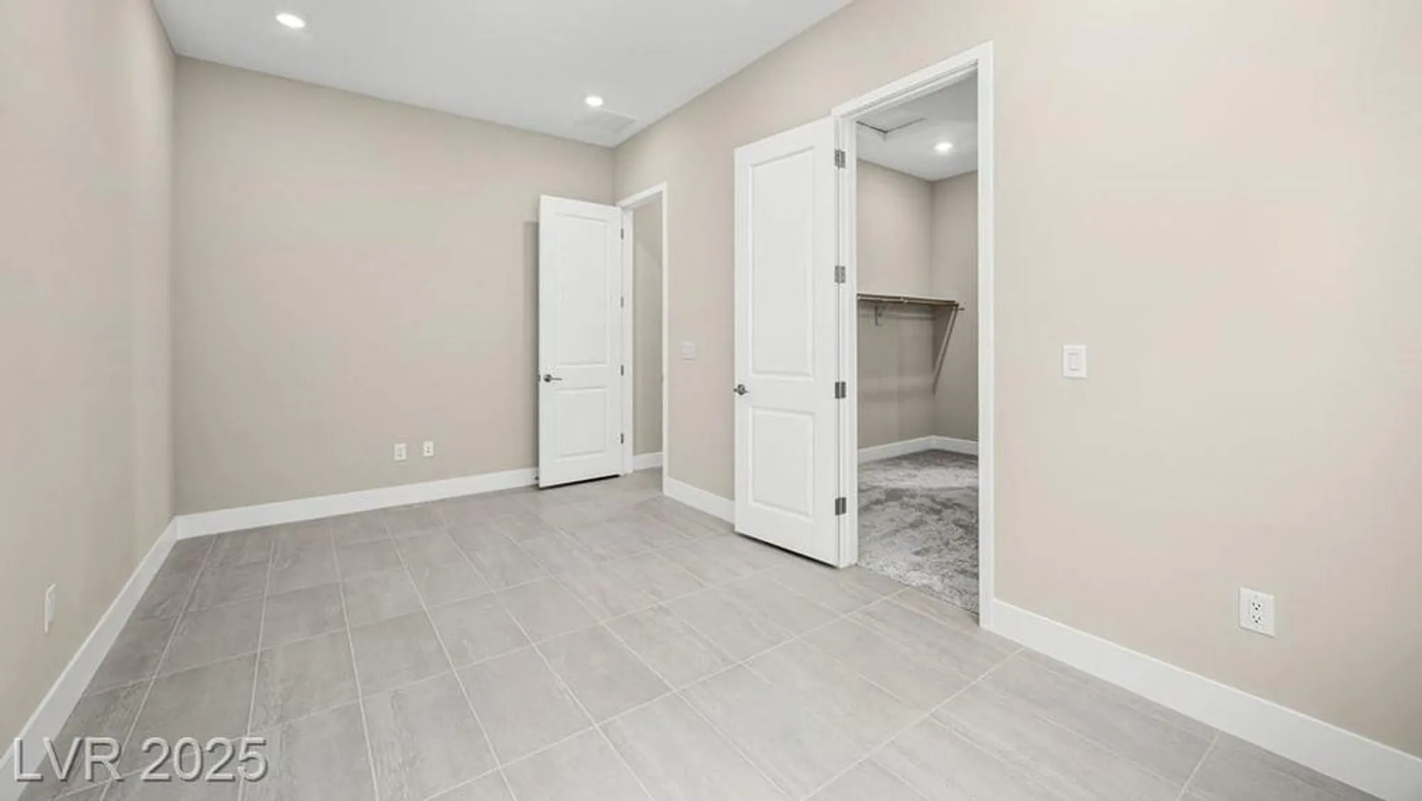 Property Slideshow image 22 of 56 | 235 paraggi bay dr, Henderson, NV, 89011