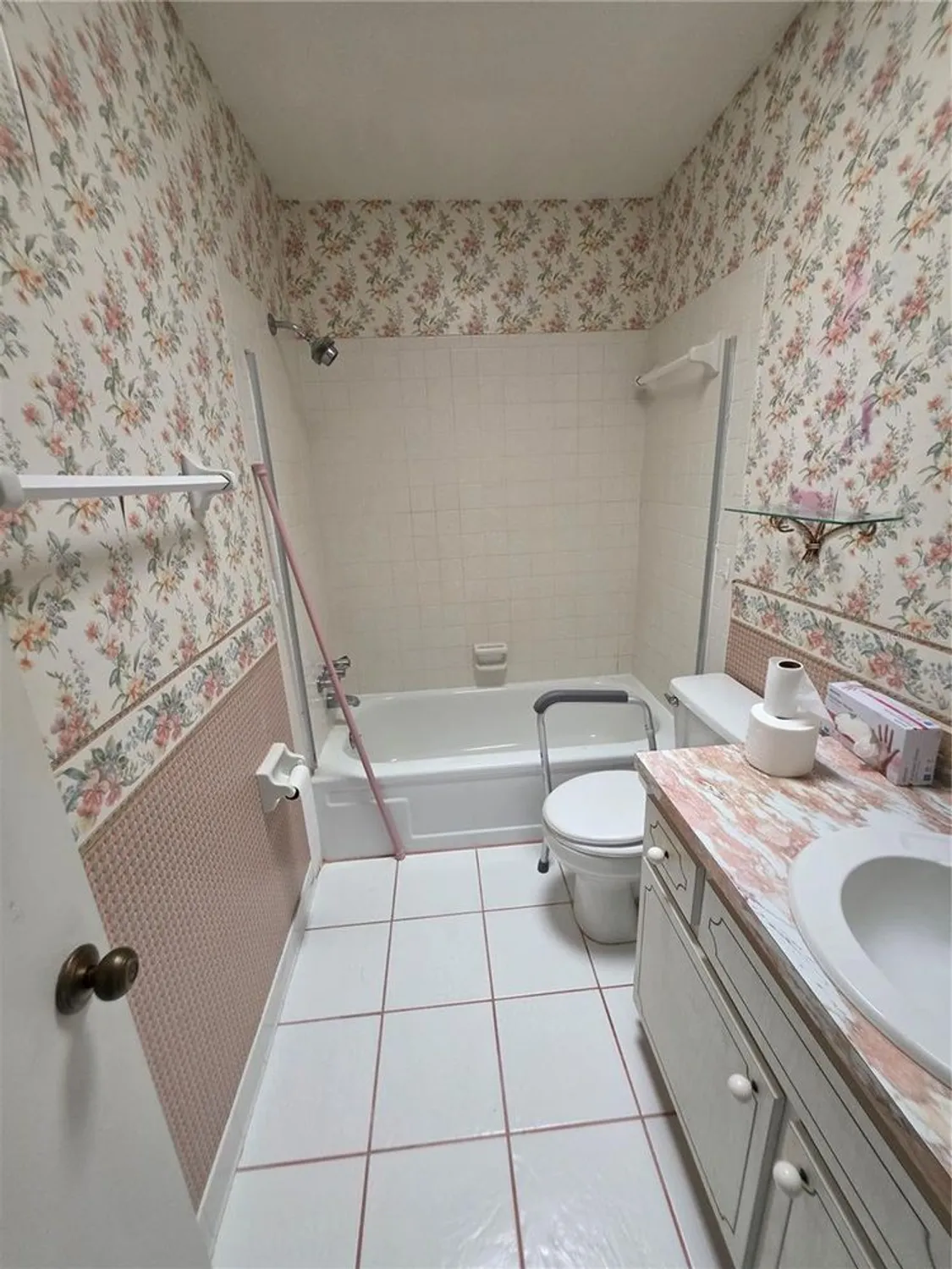 Property Slideshow image 16 of 29 | 1818 san salvador ct, Winter Haven, FL, 33881