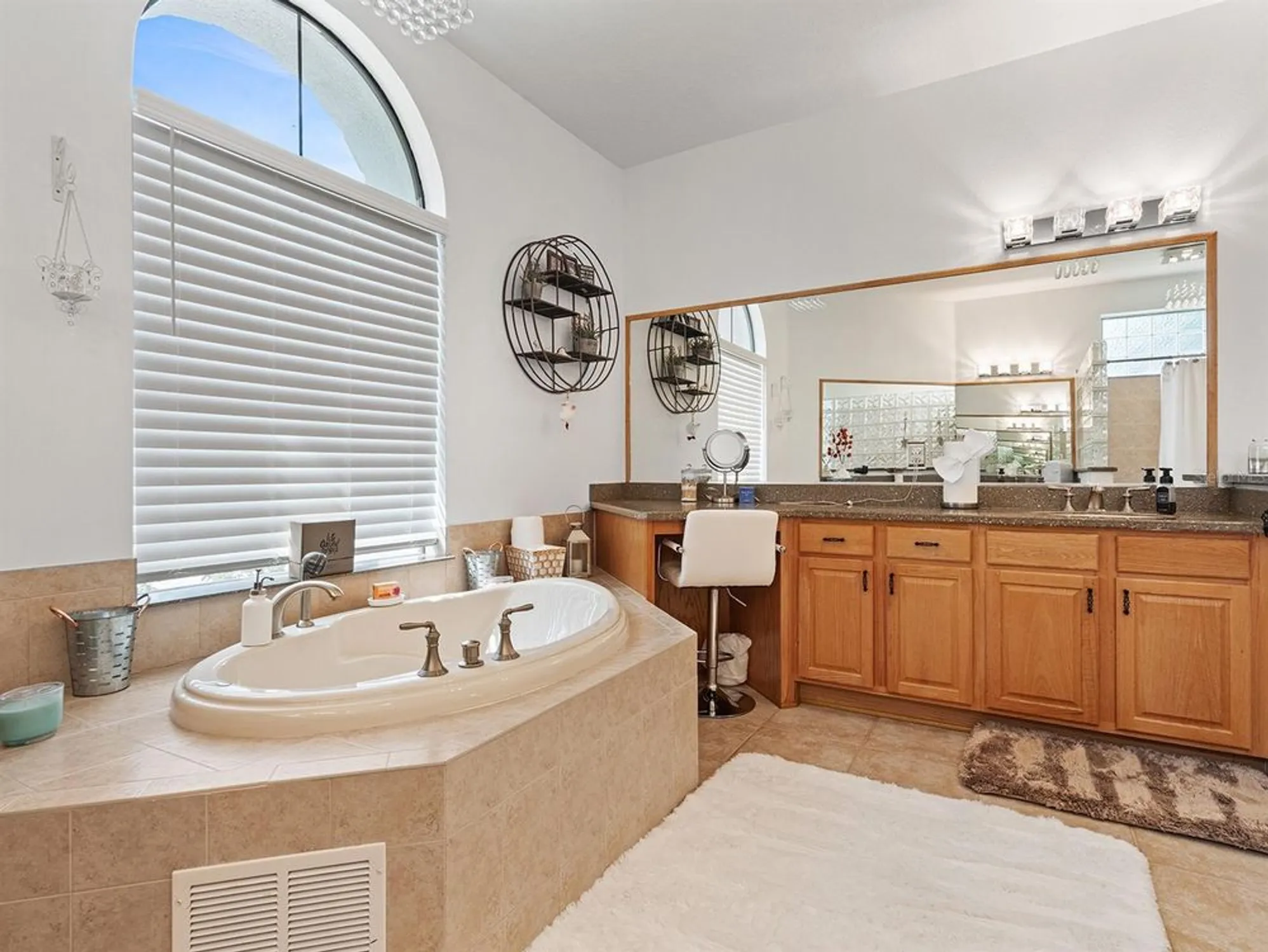 Property Slideshow image 24 of 53 | 6145 spinnaker loop, Lady Lake, FL, 32159