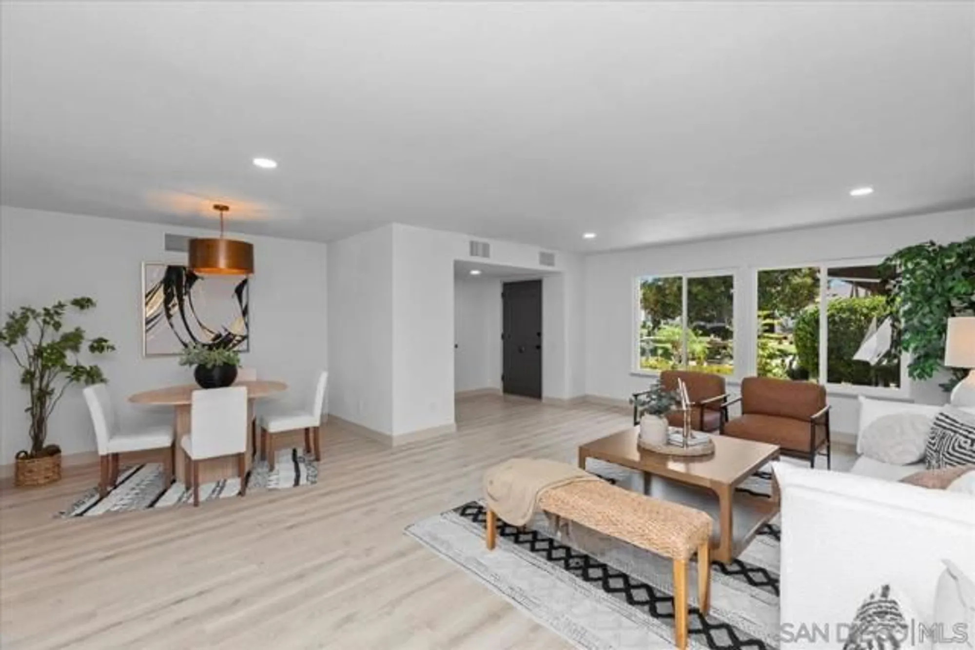 Property Slideshow image 7 of 51 | 16566 caminito vecinos 31, San Diego, CA, 92128