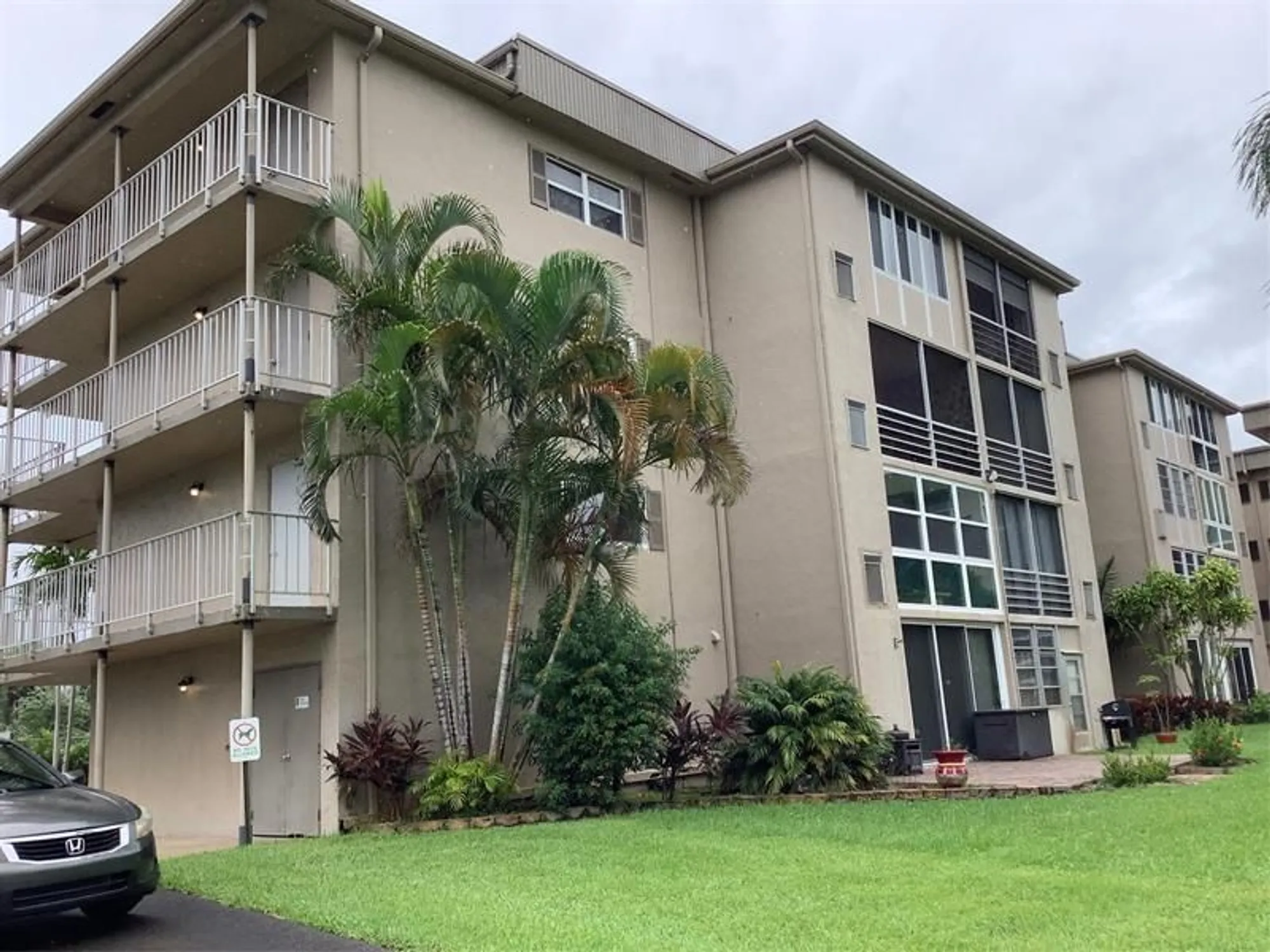 Property Slideshow image 23 of 26 | 2300 ne 1st ln apt 107, Boynton Beach, FL, 33435