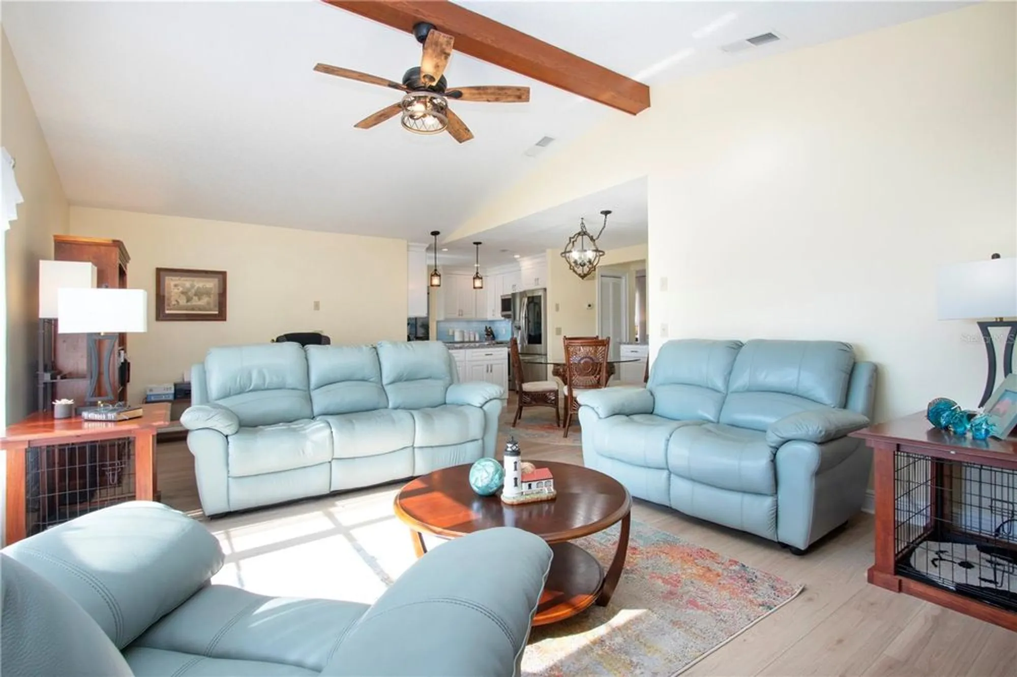 Property Slideshow image 39 of 69 | 2016 east view dr, Sun City Center, FL, 33573