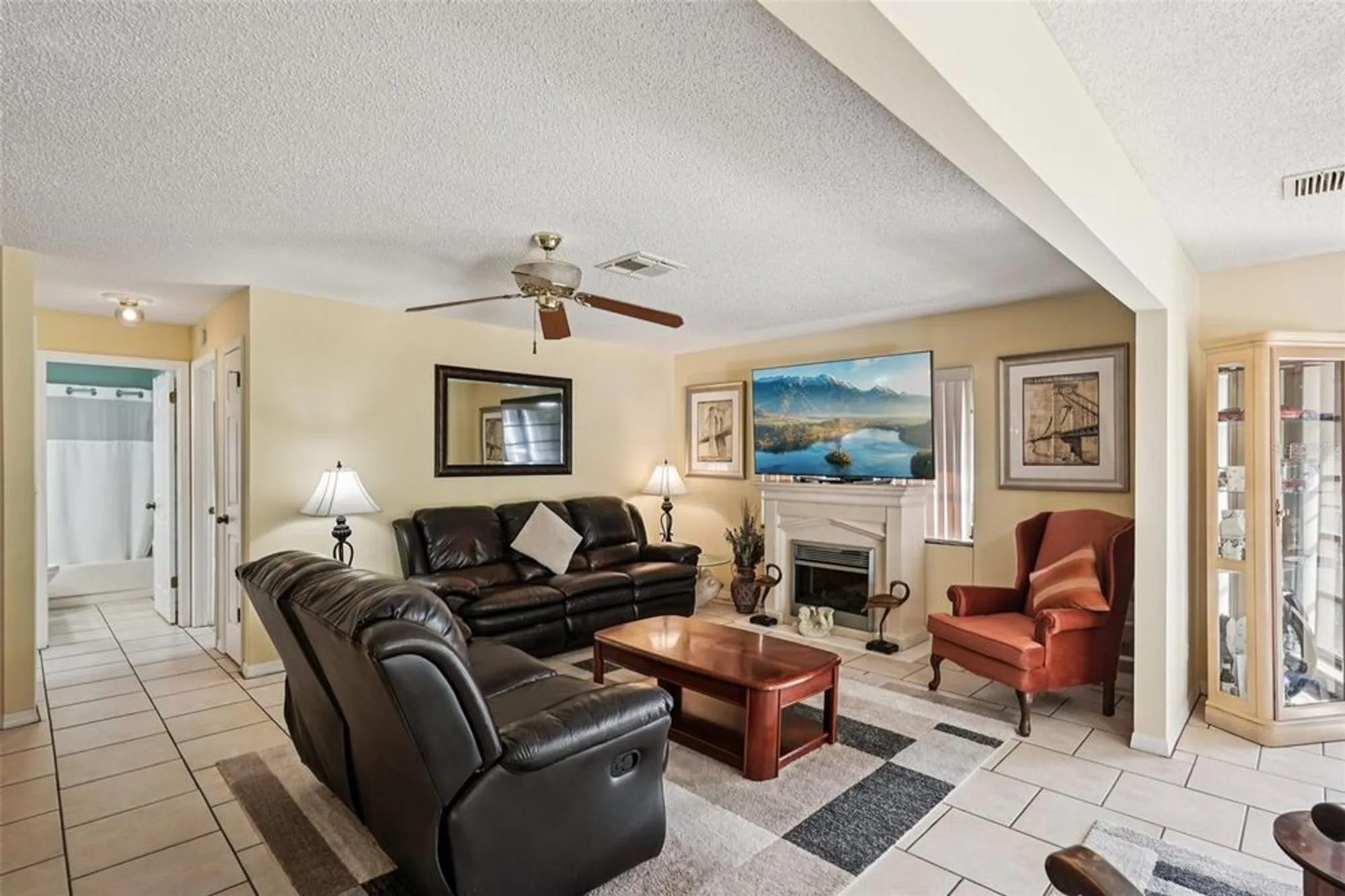 Property Slideshow image 8 of 55 | 1805 new bedford dr, Sun City Center, FL, 33573