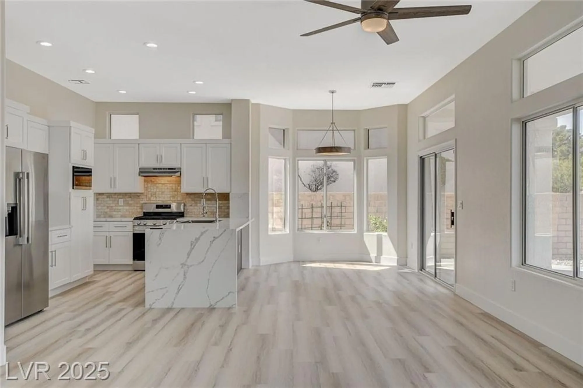 Property Slideshow image 24 of 44 | 10100 folsom dr, Las Vegas, NV, 89134