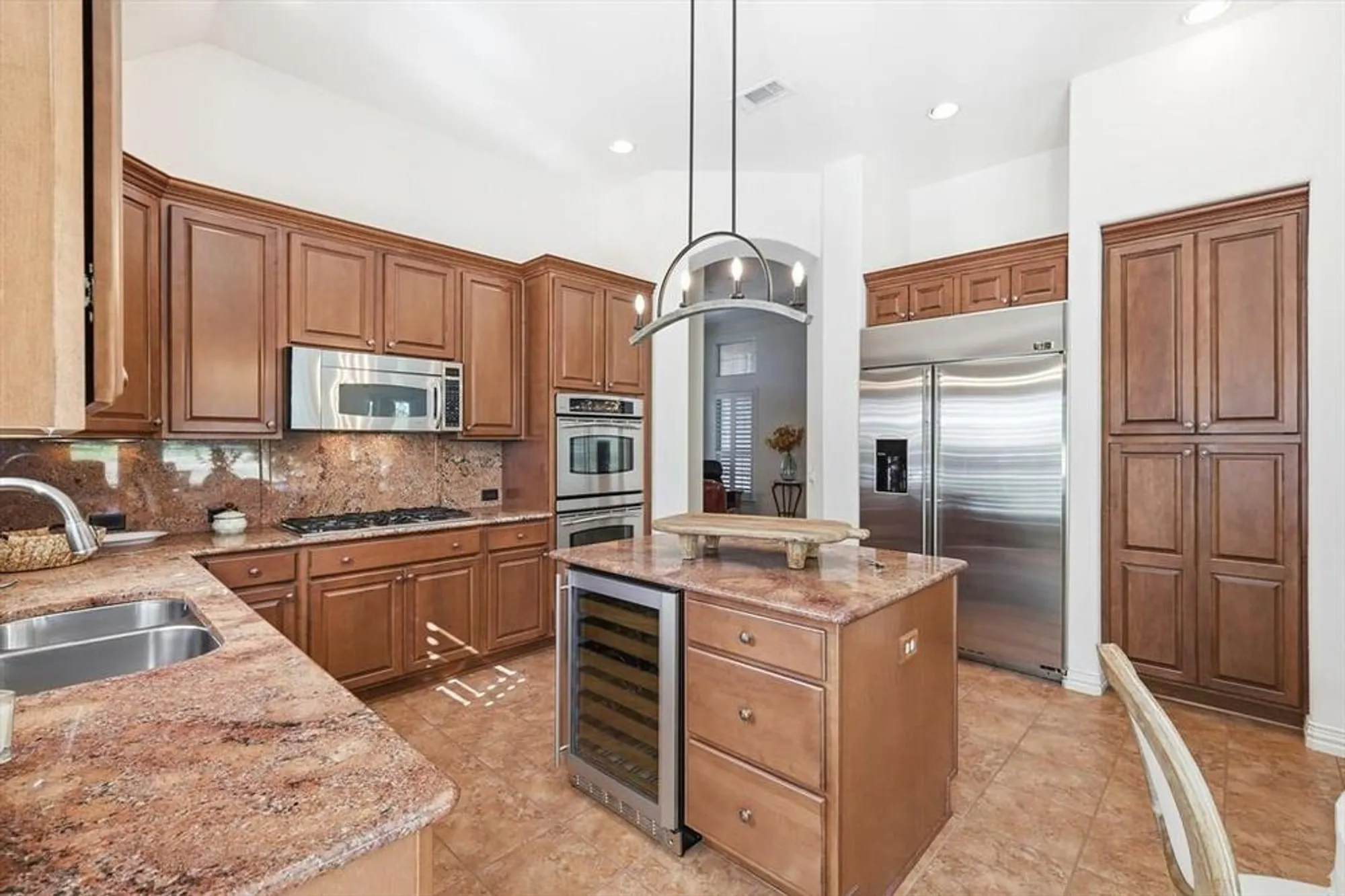 Property Slideshow image 12 of 39 | 9501 grandview dr, Denton, TX, 76207