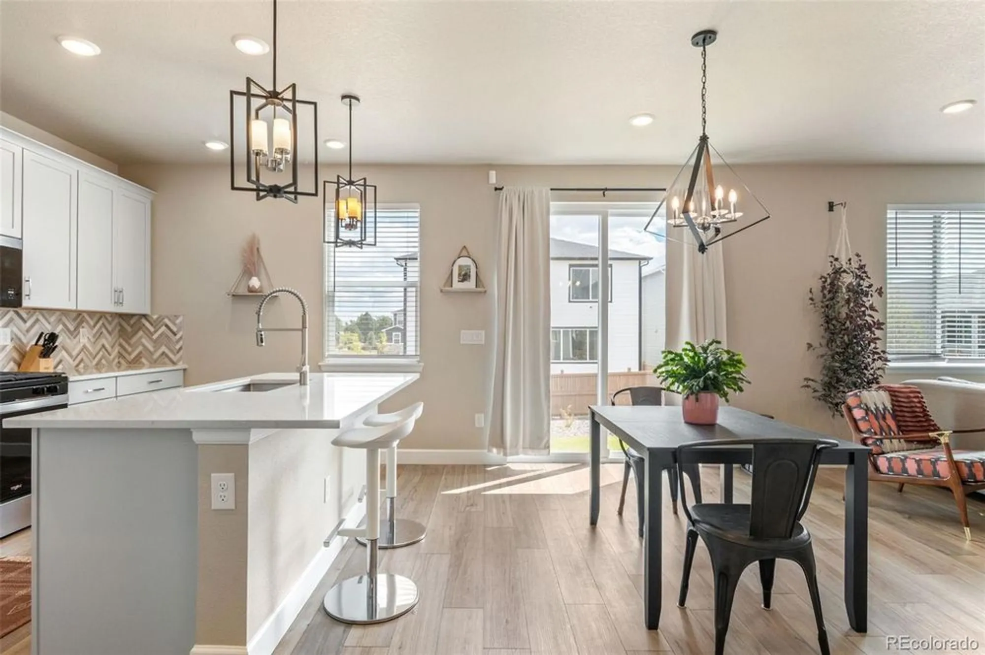 Property Slideshow image 16 of 39 | 3888 red valley ln, Castle Rock, CO, 80104