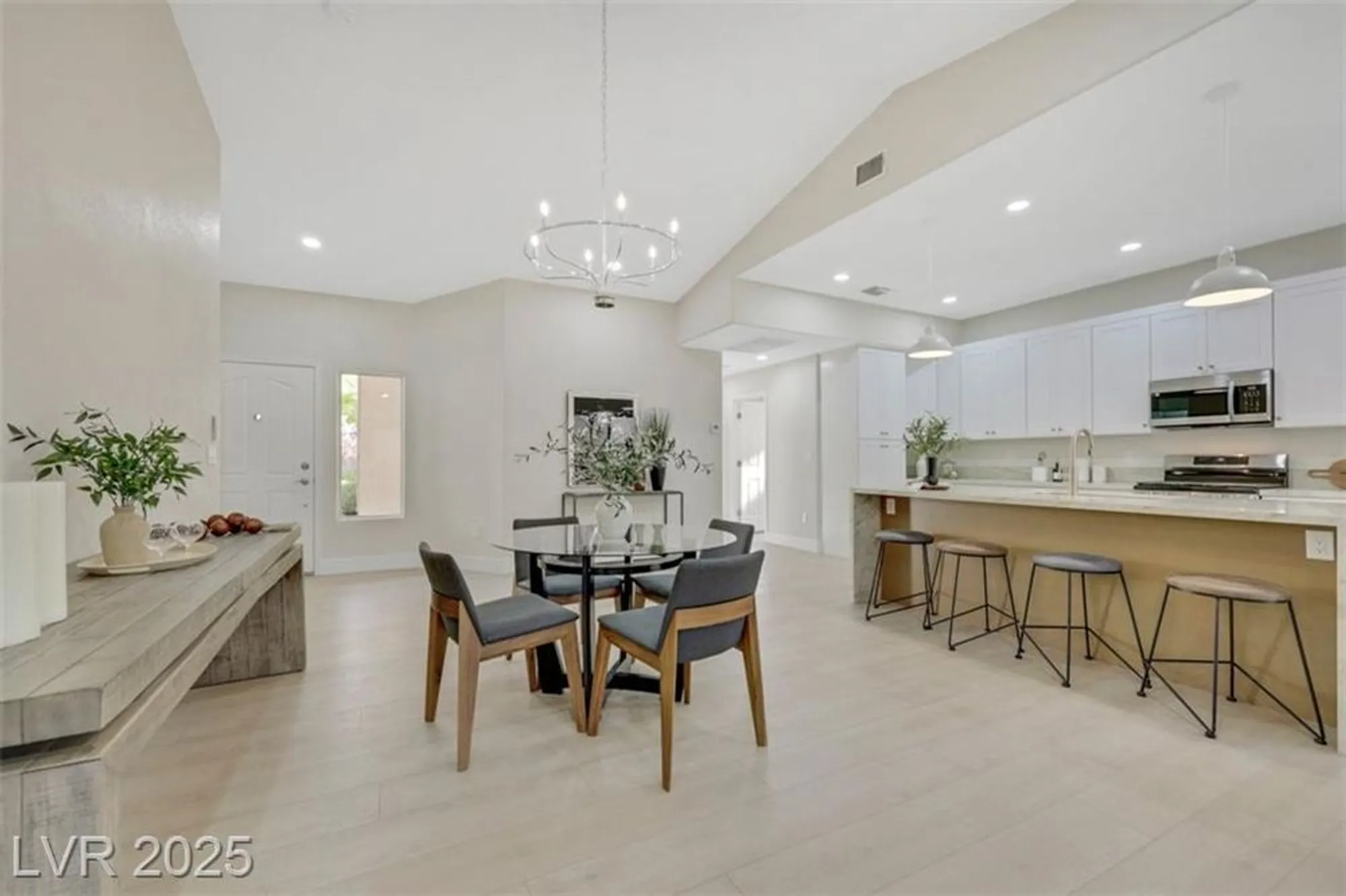 Property Slideshow image 8 of 31 | 2441 banora point dr, Las Vegas, NV, 89134