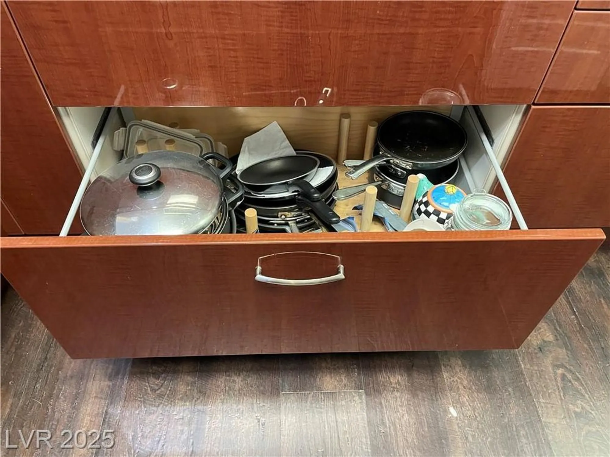 Property Slideshow image 18 of 46 | 1901 capestone st, Las Vegas, NV, 89134