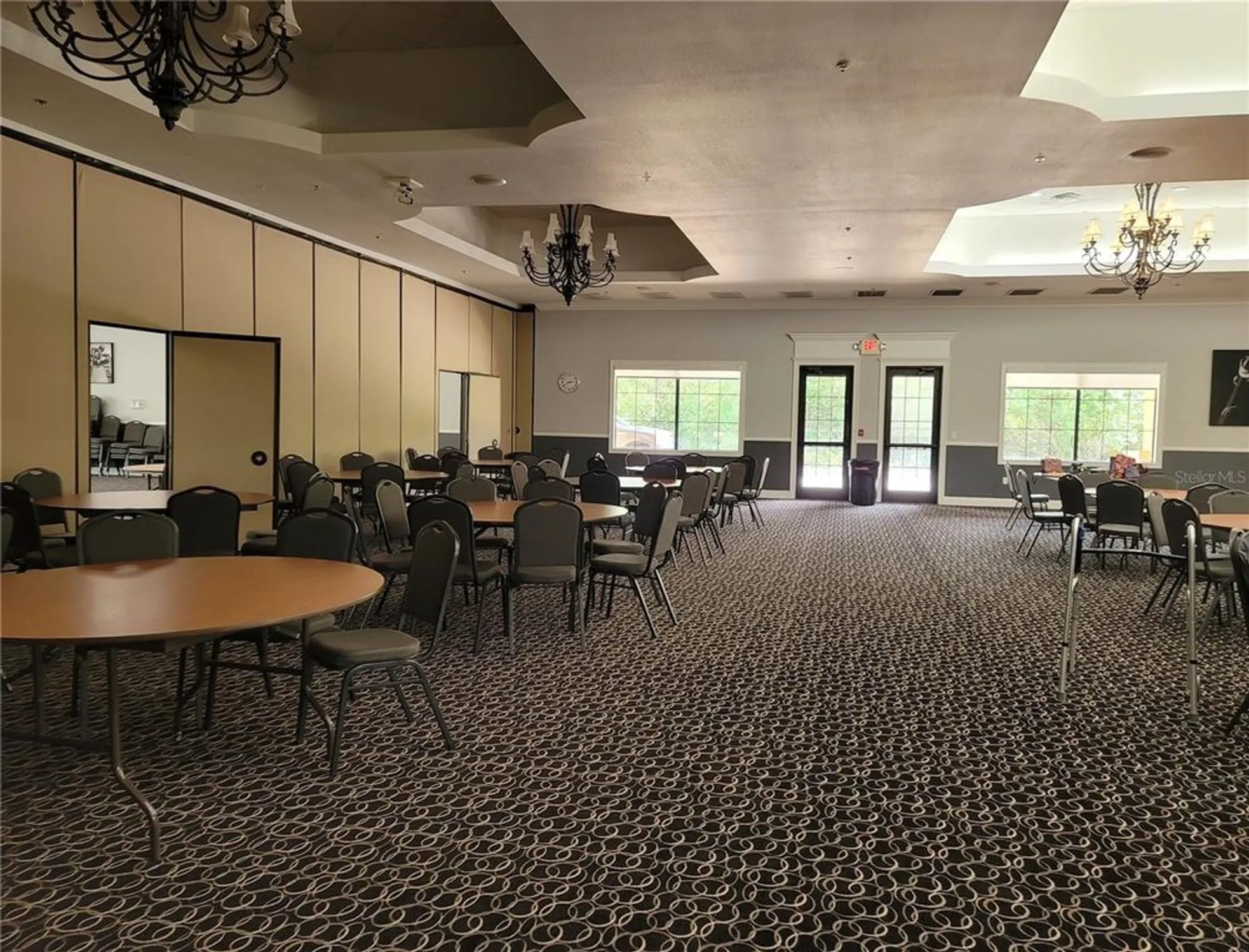 Property Slideshow image 45 of 100 | 303 bluewater falls ct, Apollo Beach, FL, 33572