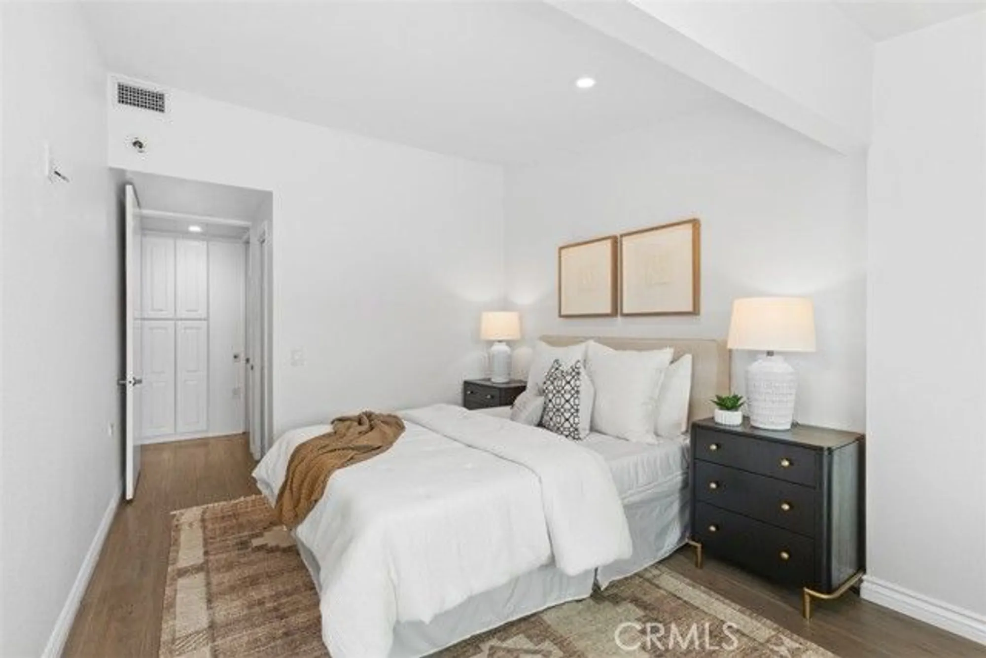Property Slideshow image 19 of 38 | 13451 danbury ln # m6-133d, Seal Beach, CA, 90740