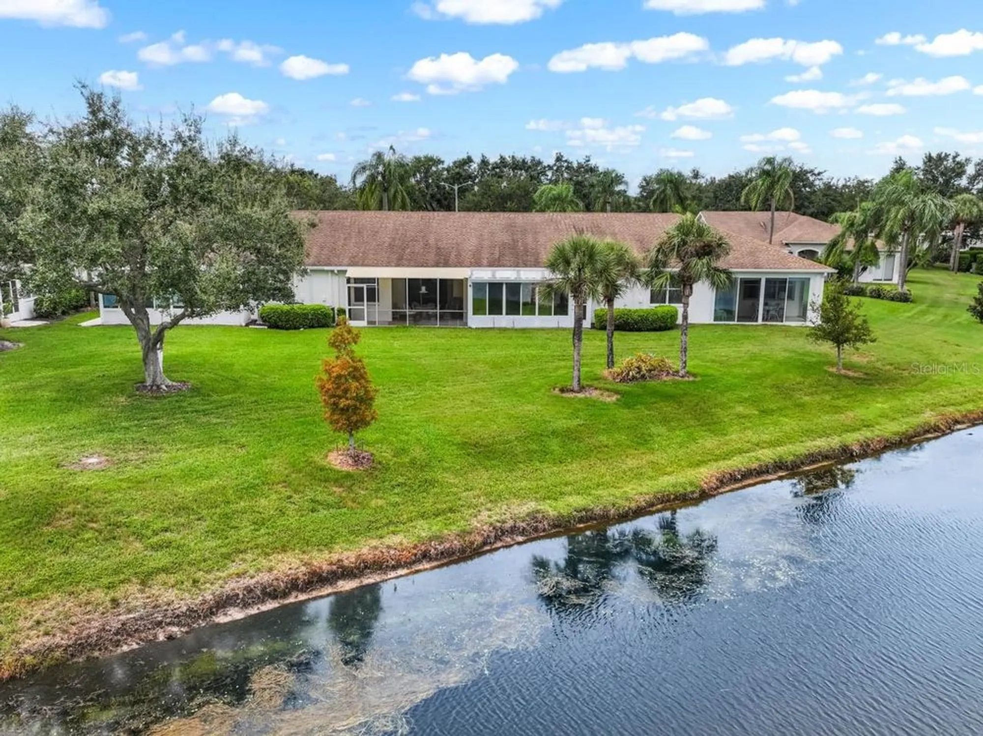 Property Slideshow image 31 of 47 | 1012 radison lake ct 59, Sun City Center, FL, 33573