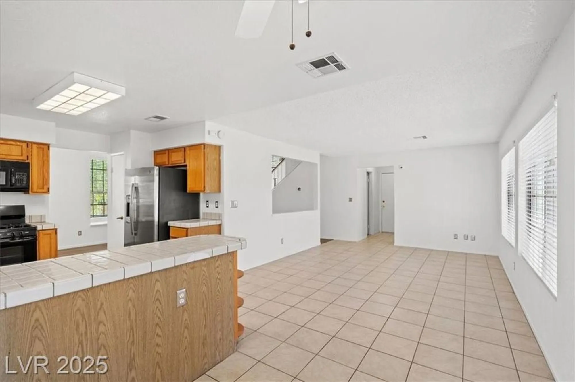 Property Slideshow image 8 of 37 | 4833 fiesta lakes st, Las Vegas, NV, 89130