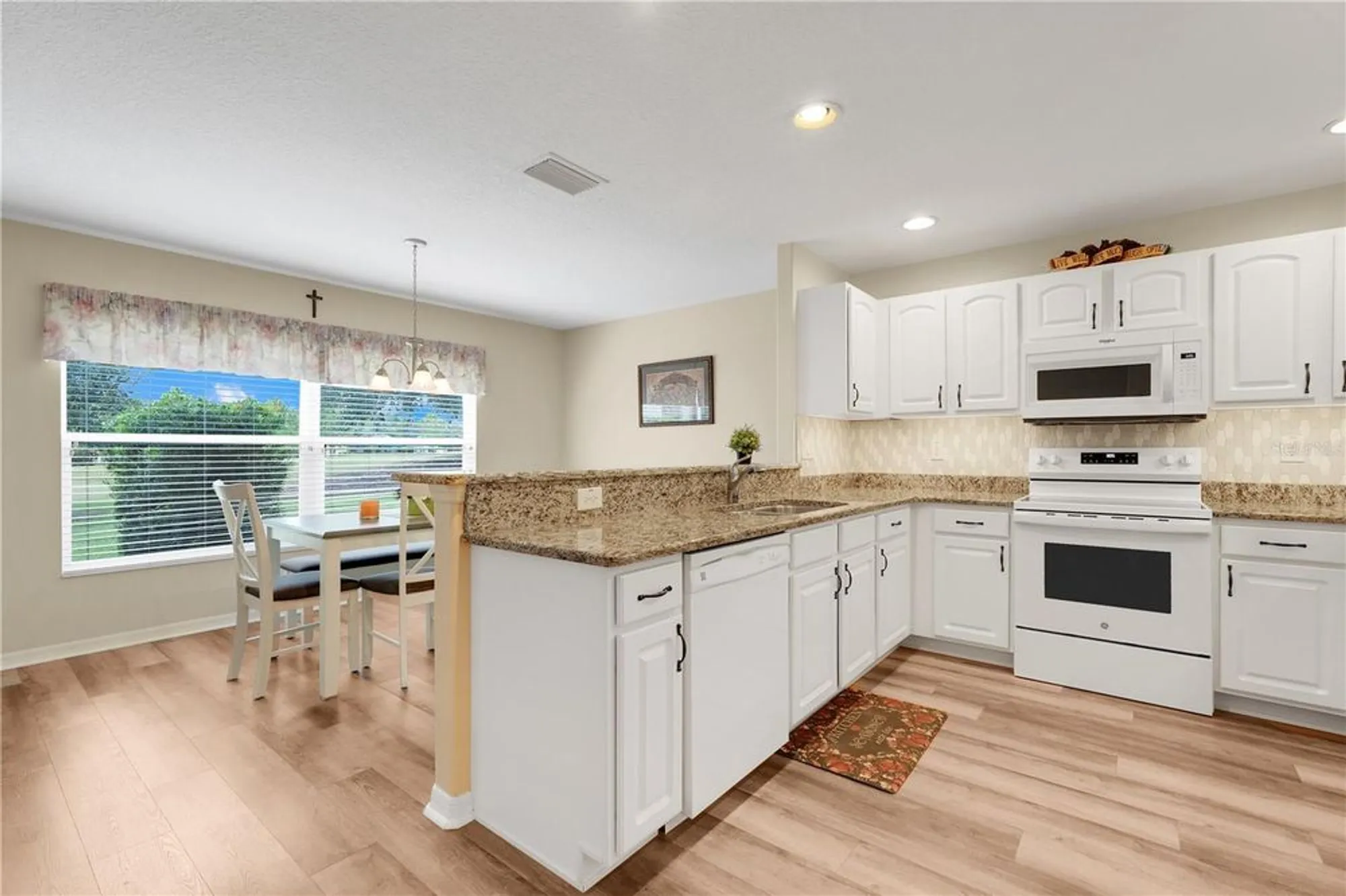 Property Slideshow image 7 of 32 | 26931 camerons run, Leesburg, FL, 34748