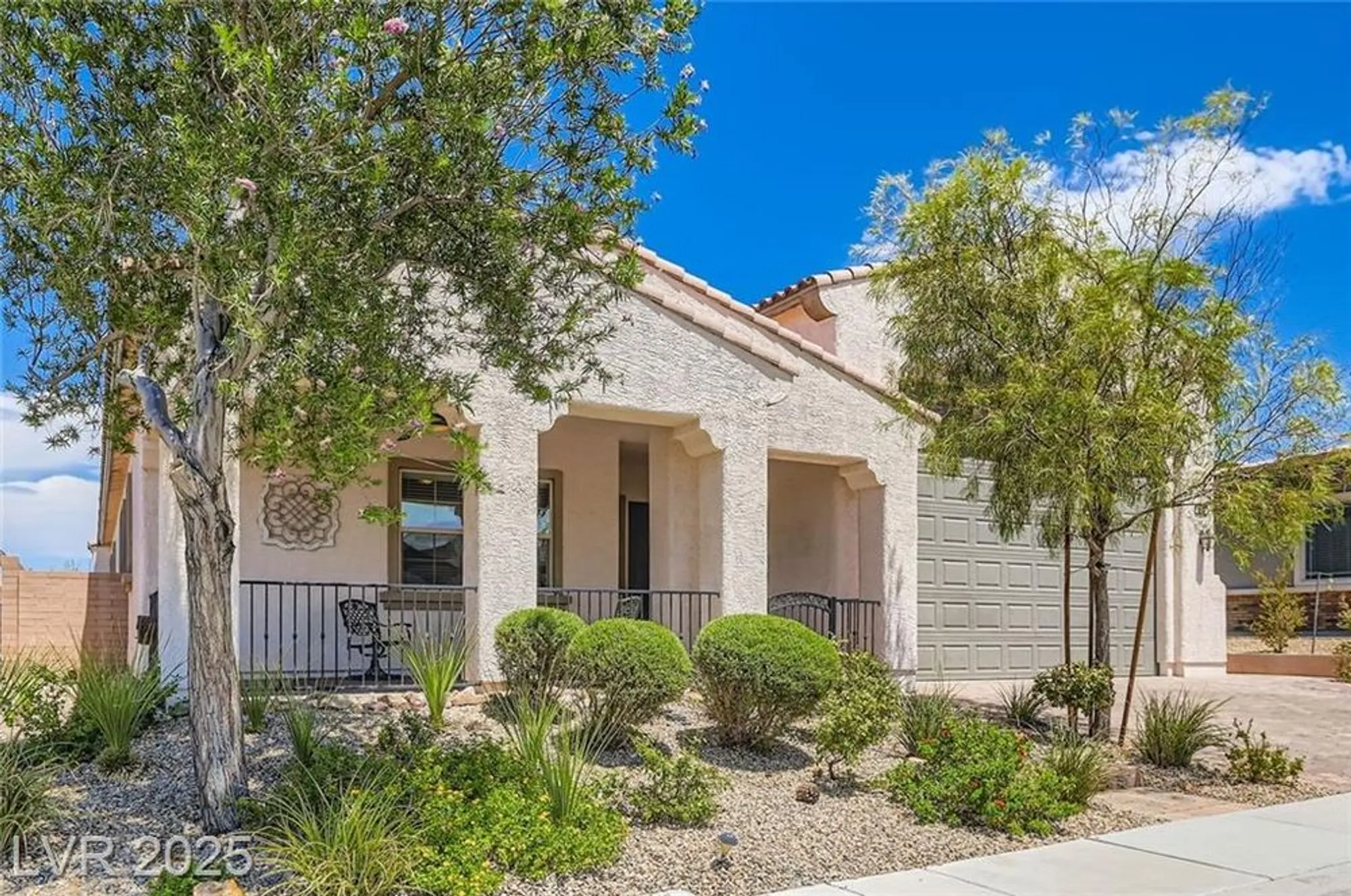 Property Slideshow image 3 of 54 | 512 heritage bridge ave, Henderson, NV, 89011