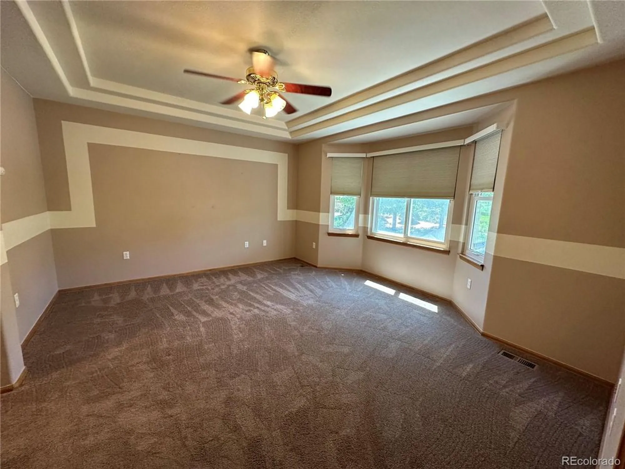 Property Slideshow image 8 of 28 | 22840 e heritage pkwy, Aurora, CO, 80016