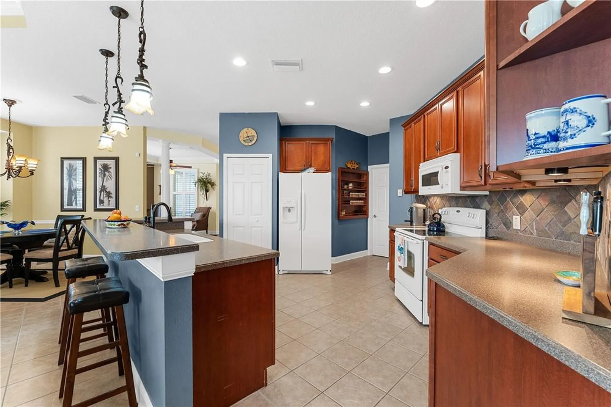 Property Slideshow image 25 of 97 | 5210 golden isles dr, Apollo Beach, FL, 33572