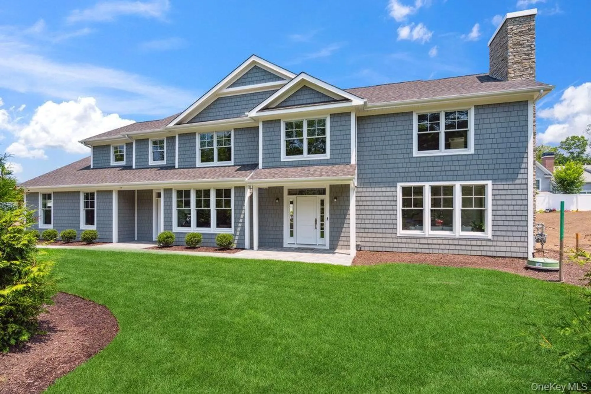 Property Slideshow image 2 of 46 | 46 plainview rd, Woodbury, NY, 11797