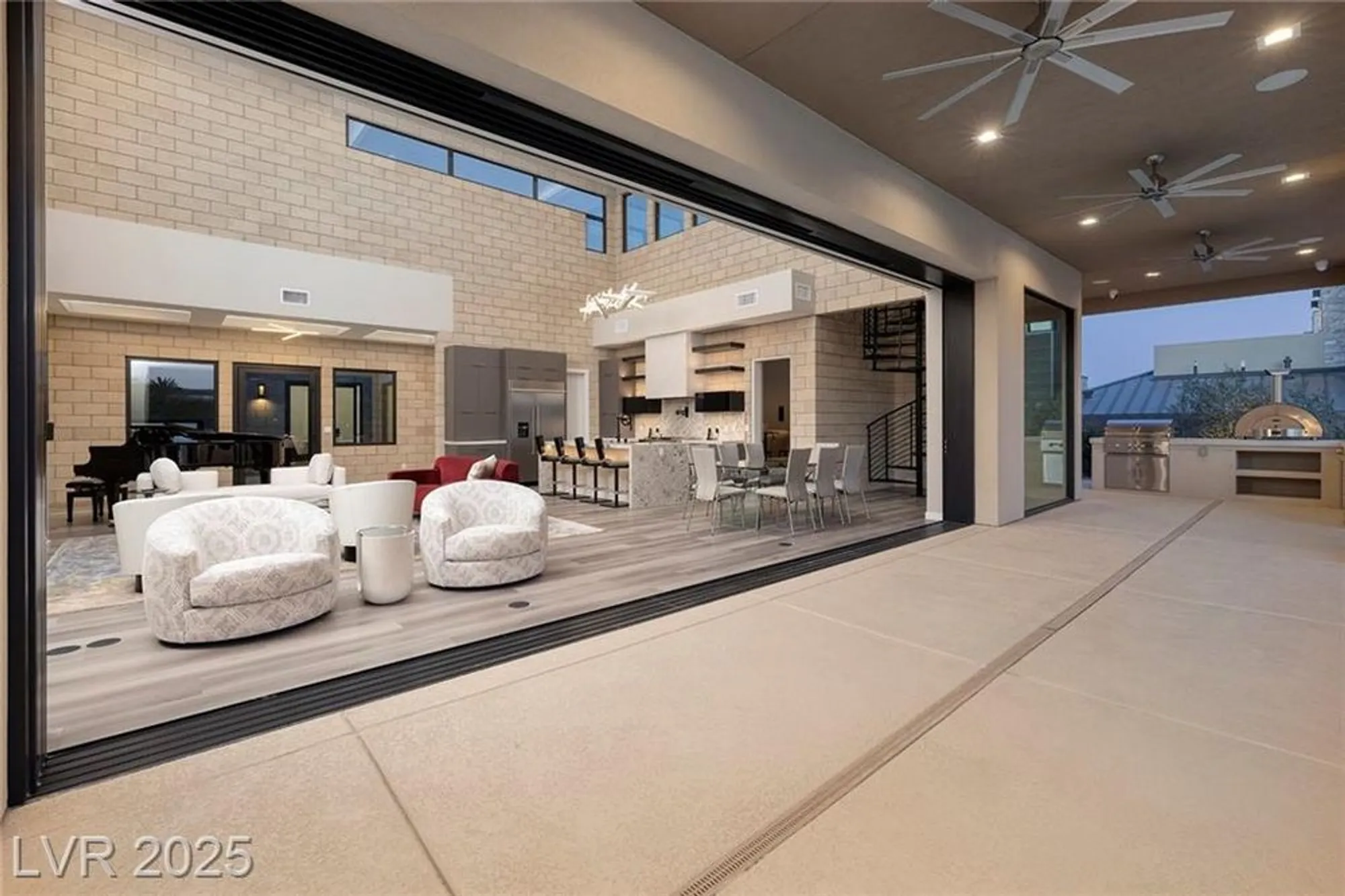 Property Slideshow image 21 of 65 | 37 reflection shores ln, Henderson, NV, 89011