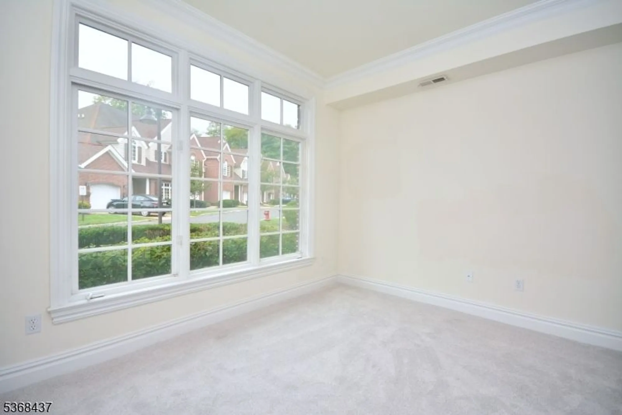 Property Slideshow image 15 of 30 | 35 schmidt cir, Watchung, NJ, 07069