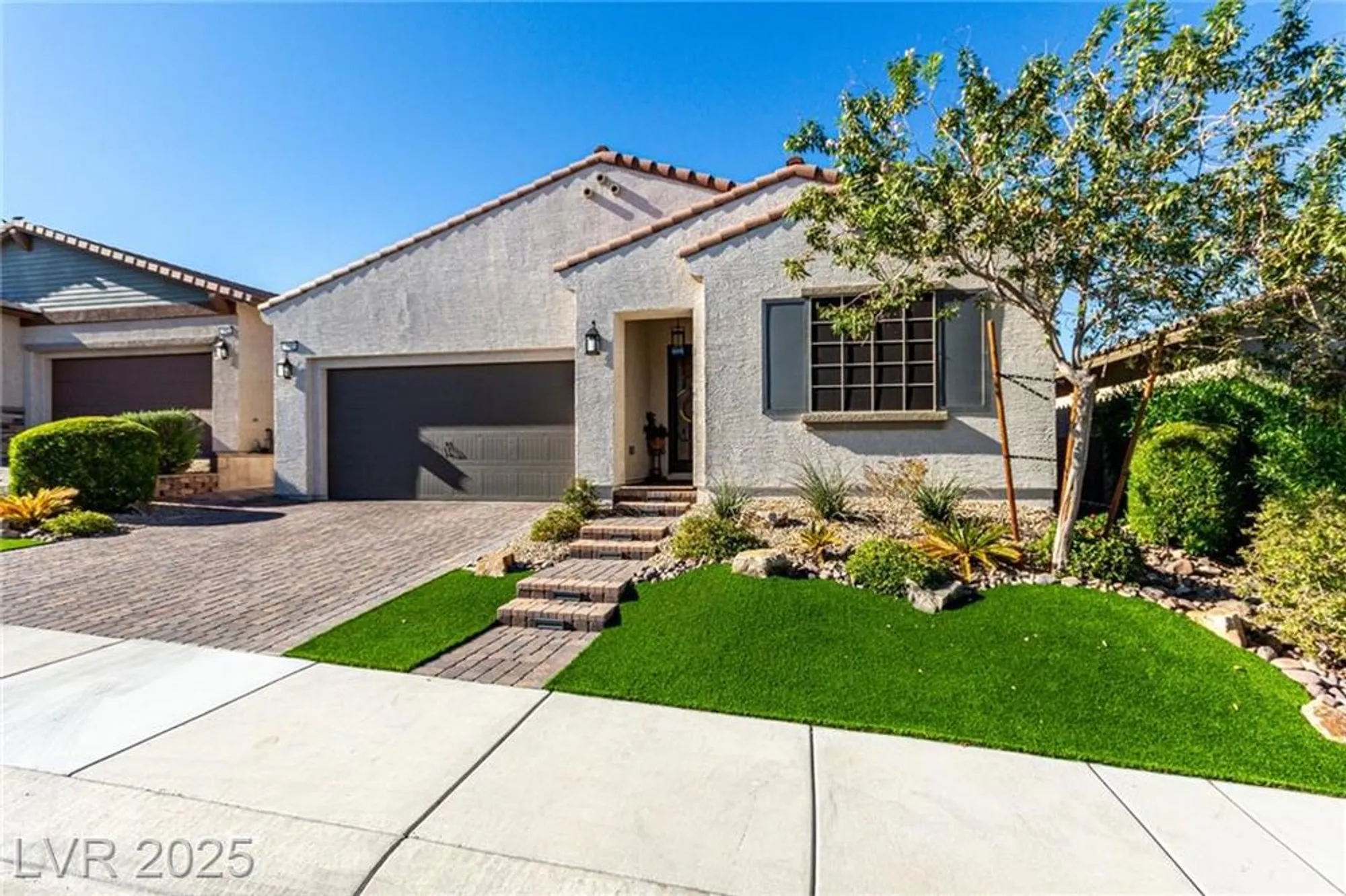 Property Slideshow image 5 of 43 | 685 sunray park st, Henderson, NV, 89011