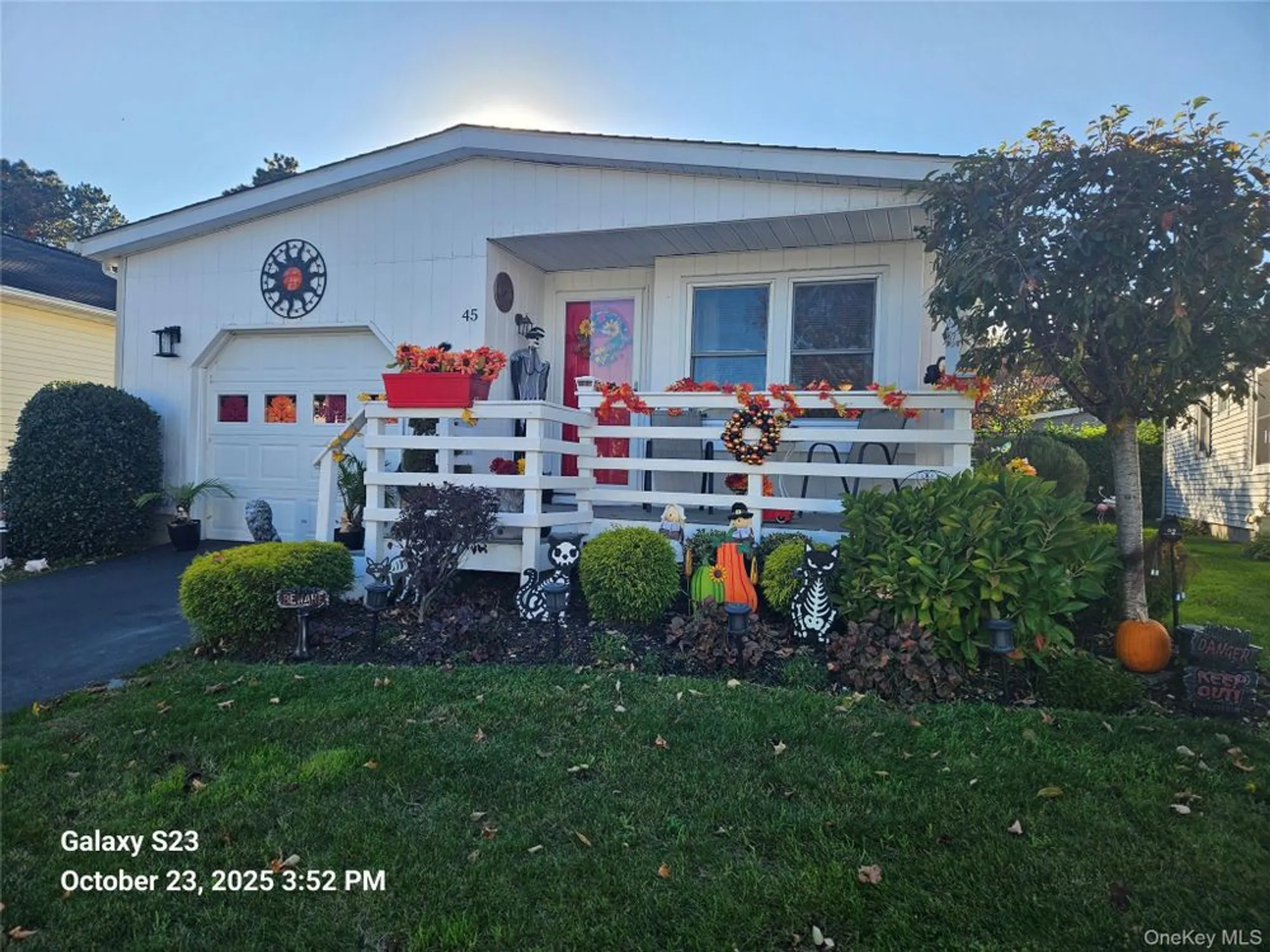 Property Slideshow image 24 of 35 | 45 dogwood ln, Manorville, NY, 11949