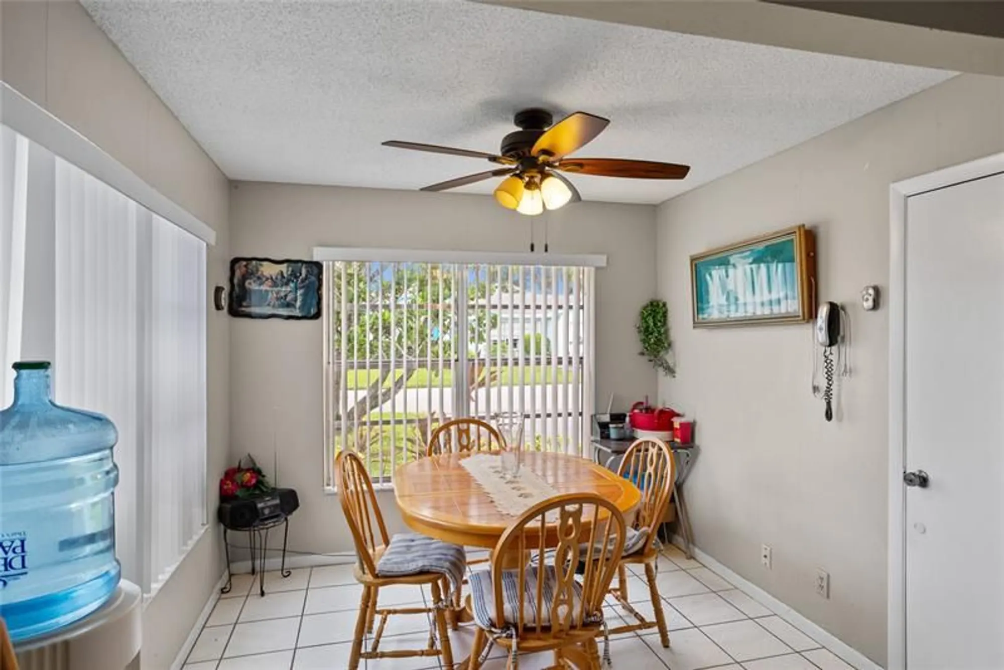 Property Slideshow image 9 of 21 | 6301 silver moon ln, Greenacres, FL, 33463