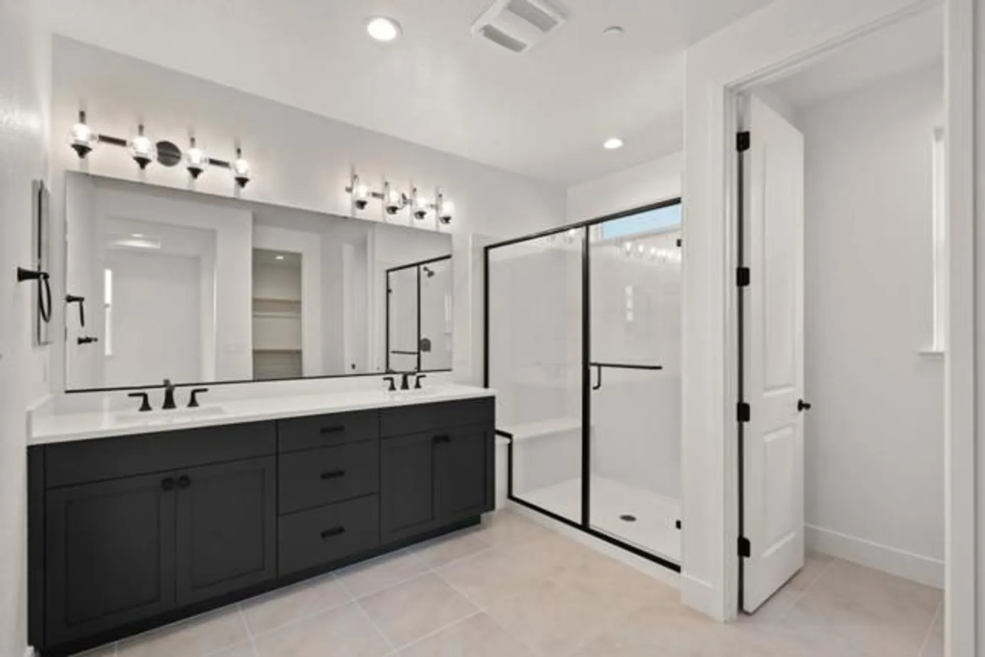 Property Slideshow image 7 of 16 | 2171 white oak dr, Hollister, CA, 95023