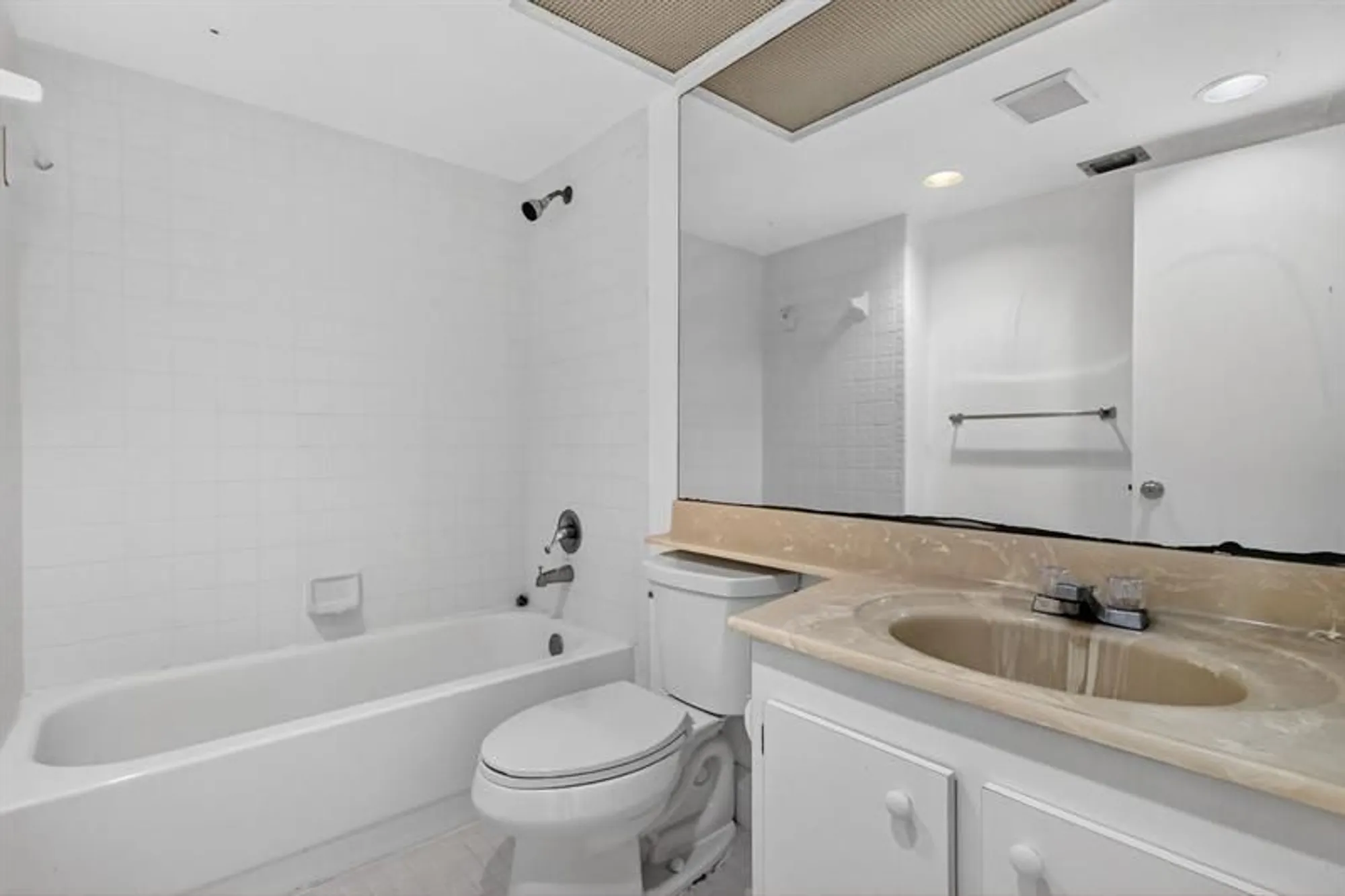 Property Slideshow image 22 of 42 | 12750 sw 4th ct 307j, Pembroke Pines, FL, 33027