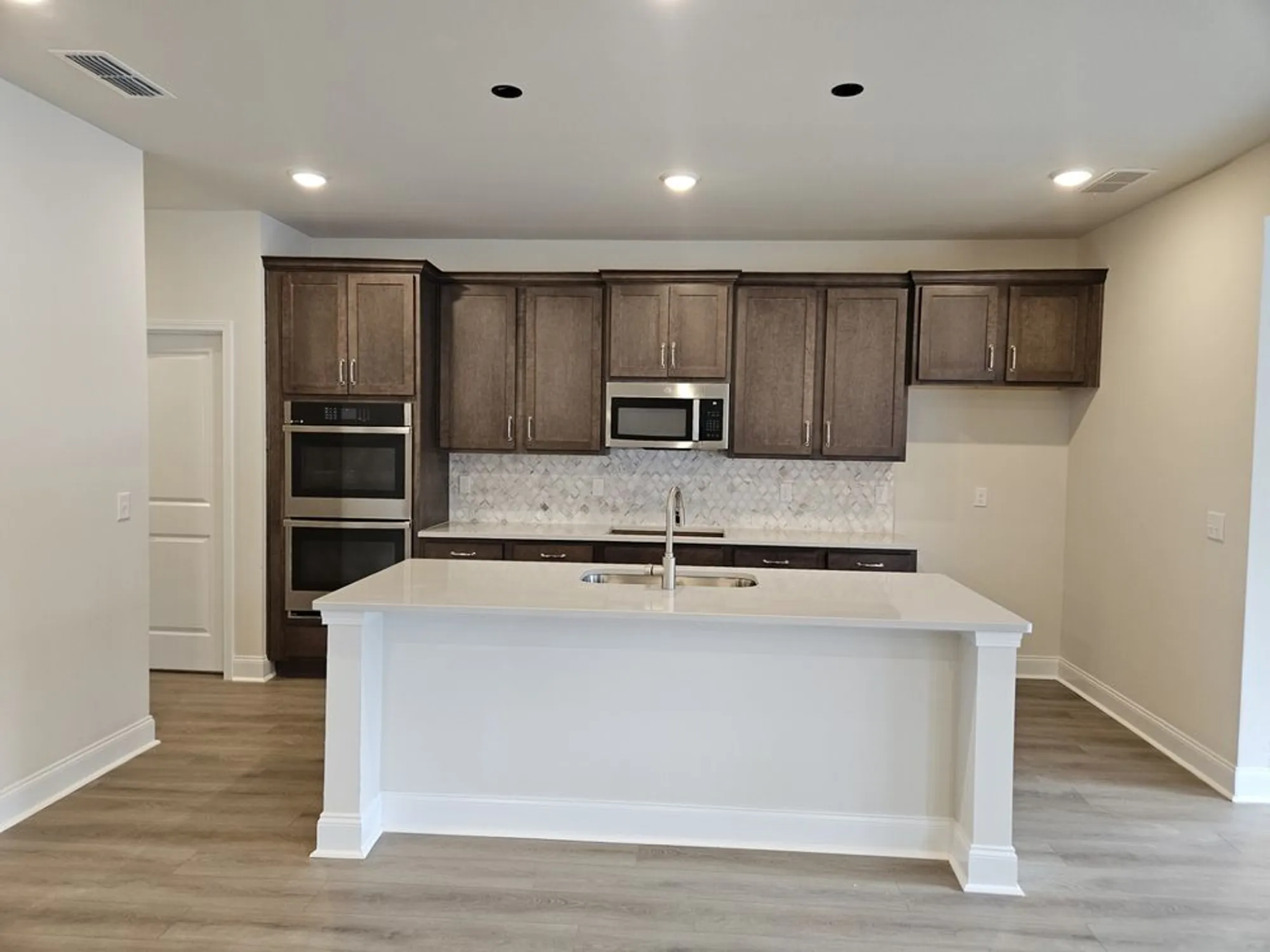 Property Slideshow image 15 of 38 | 336 stonehaus cir, Antioch, TN, 37013