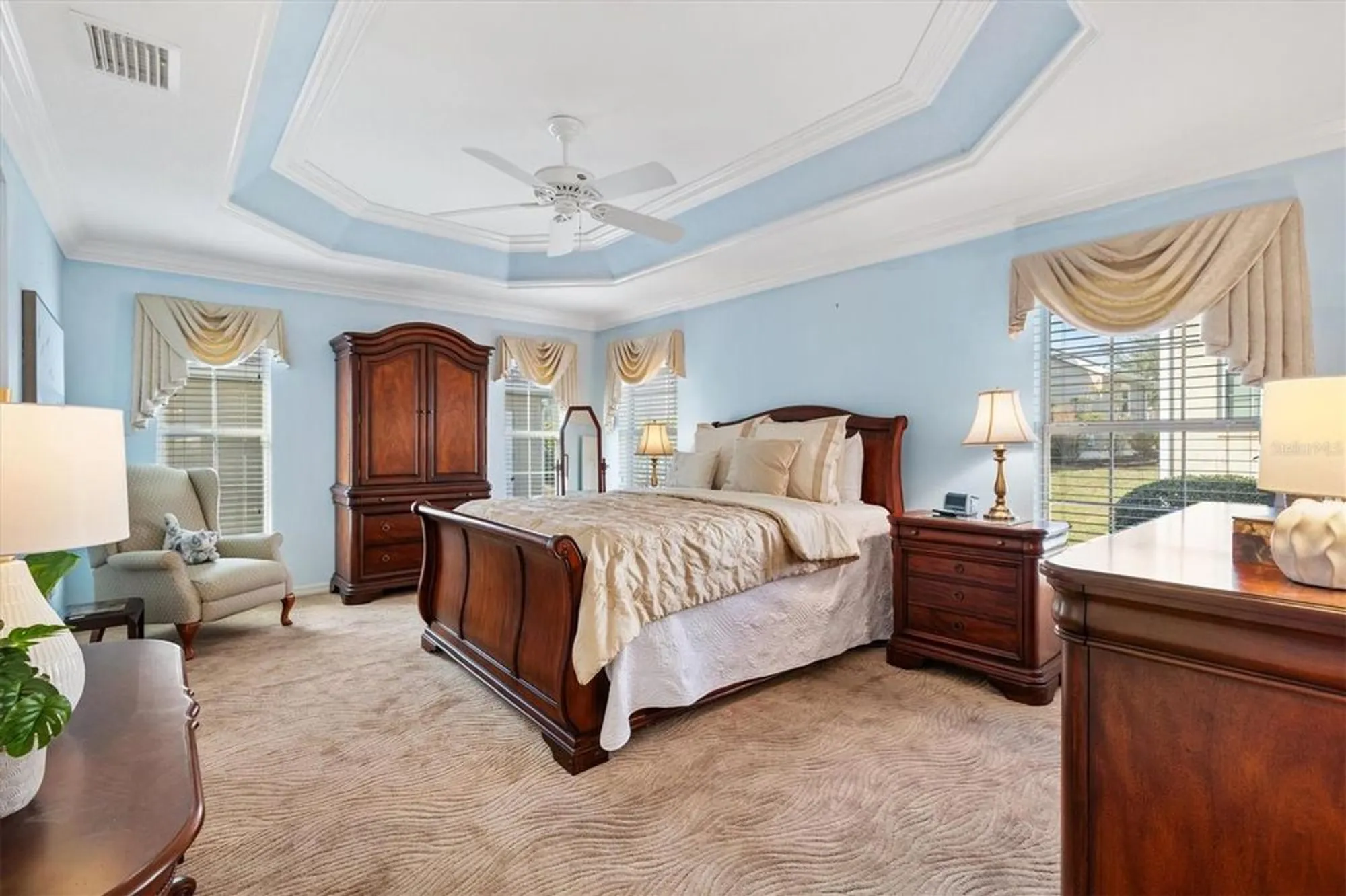 Property Slideshow image 17 of 35 | 933 folkstone way, The Villages, FL, 32162