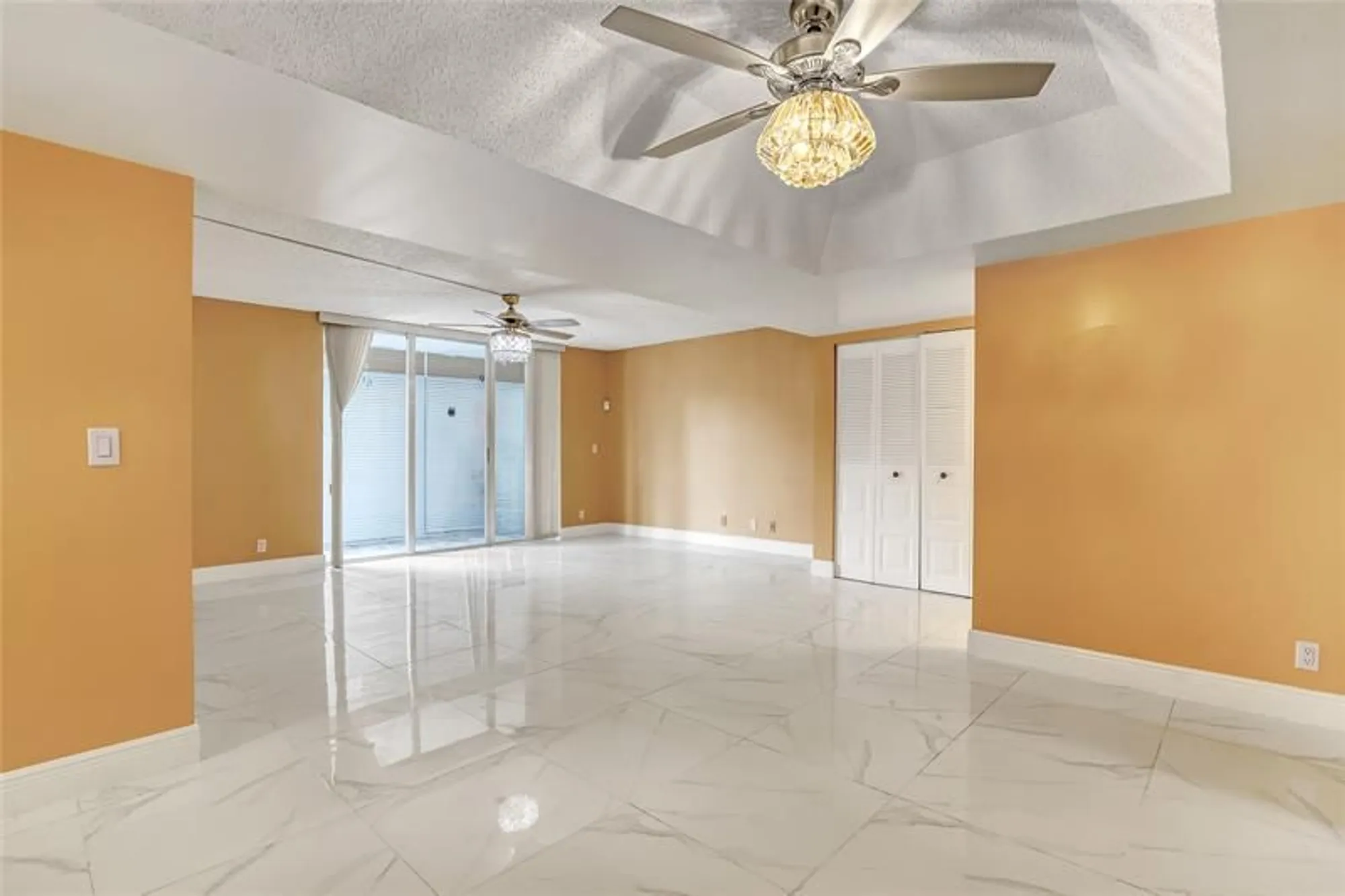Property Slideshow image 15 of 28 | 6850 10th ave 101, Lake Worth, FL, 33467