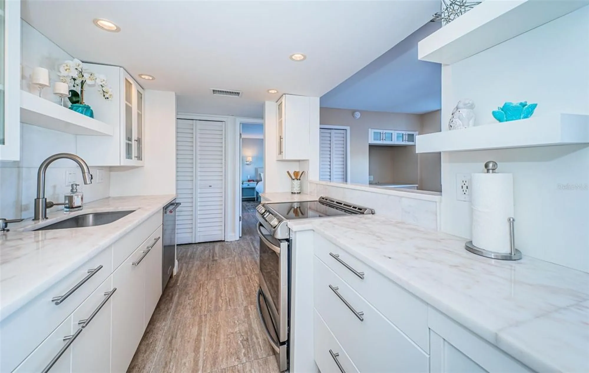 Property Slideshow image 18 of 53 | 634 edgewater dr unit 447, Dunedin, FL, 34698