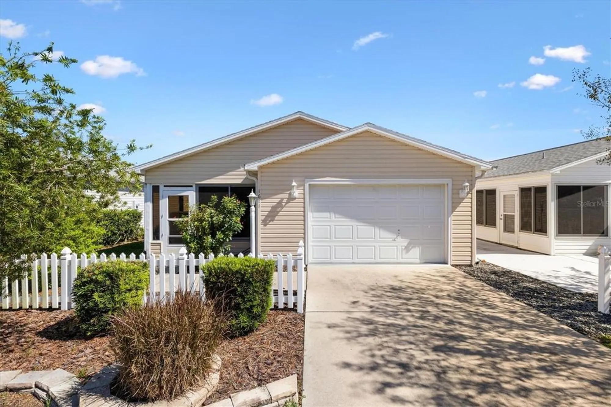 Property Slideshow image 1 of 29 | 1611 campos dr, The Villages, FL, 32162