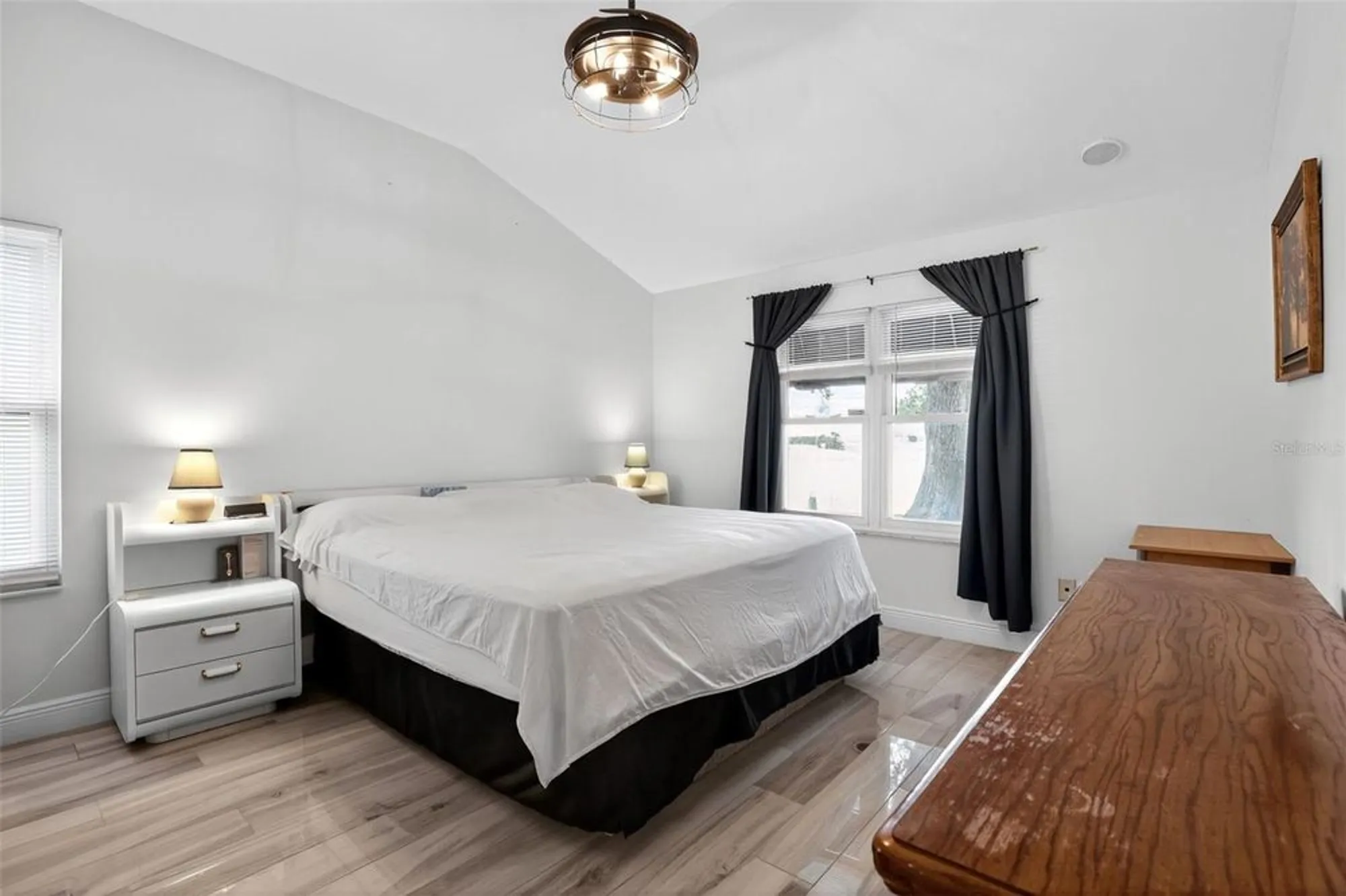 Property Slideshow image 21 of 32 | 411 del mar dr, Lady Lake, FL, 32159