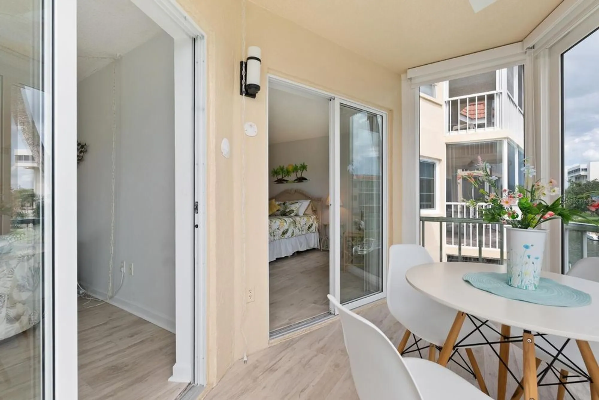 Property Slideshow image 13 of 45 | 1250 n portofino dr apt 304, Sarasota, FL, 34242