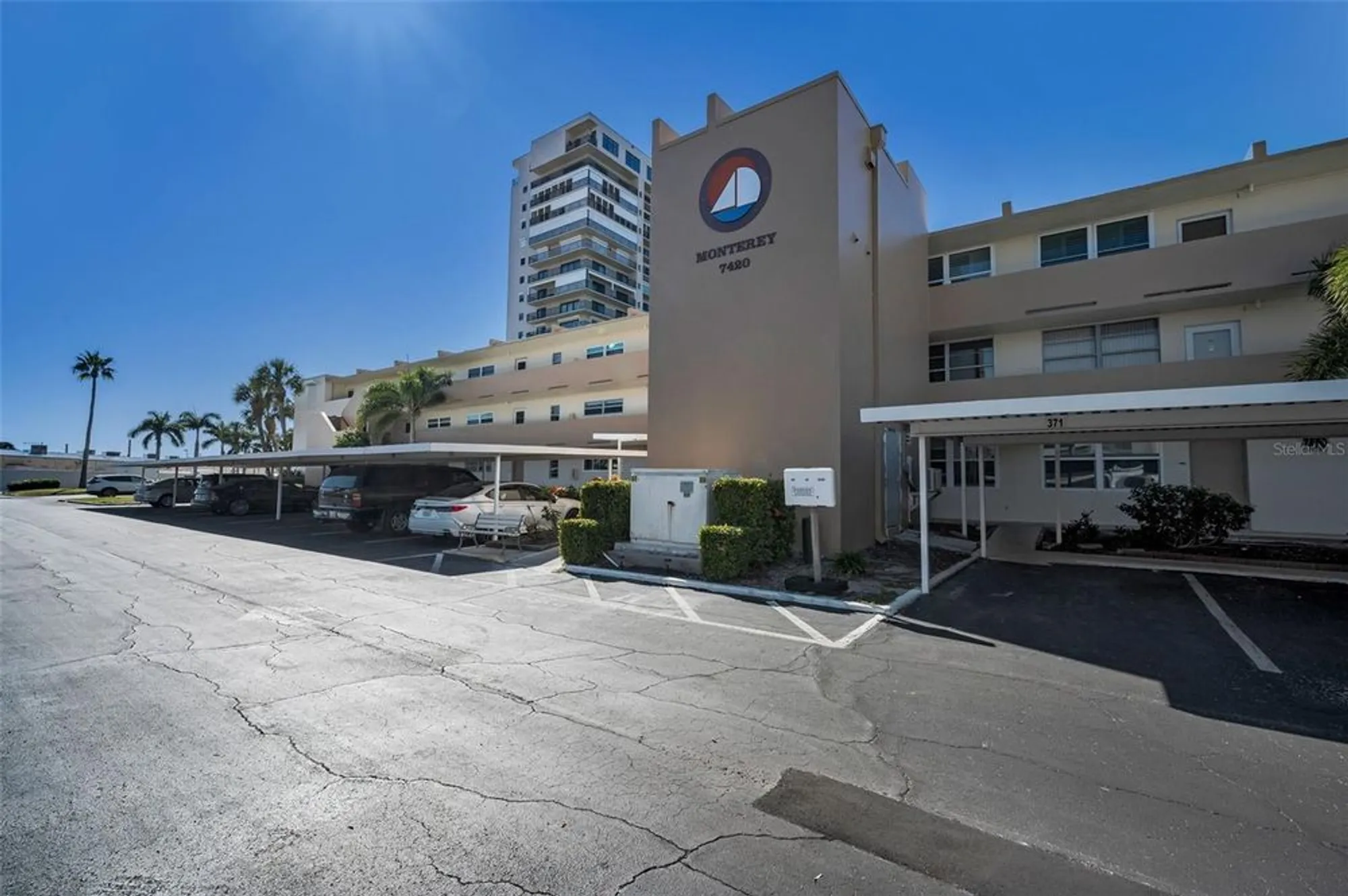 Property Slideshow image 34 of 75 | 7420 bay island dr 374, South Pasadena, FL, 33707