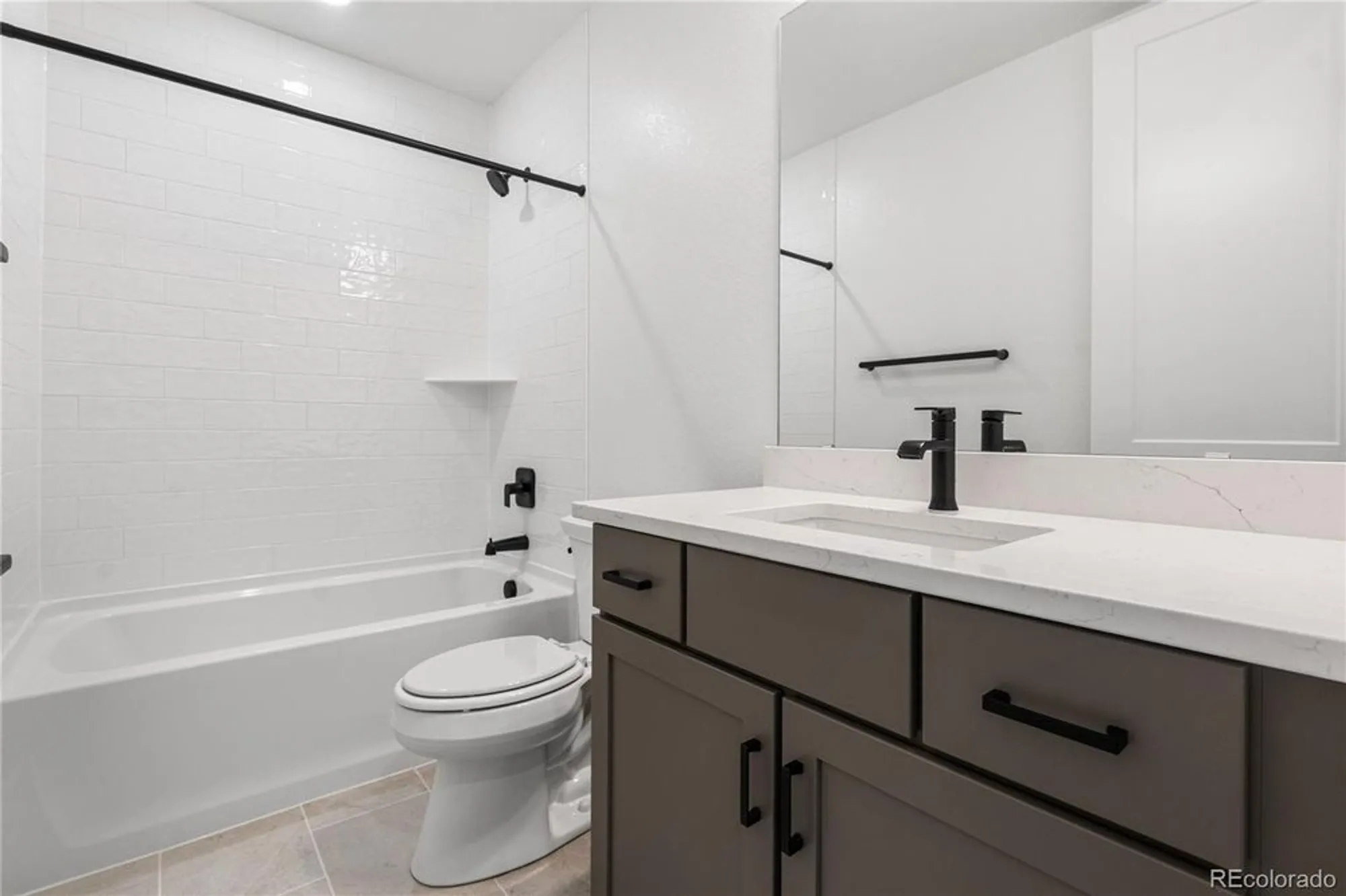 Property Slideshow image 23 of 29 | 11112 amber light cir, Littleton, CO, 80125