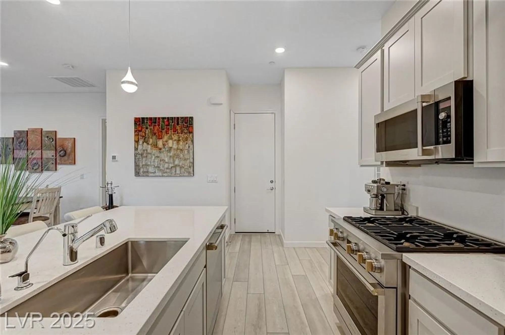 Property Slideshow image 24 of 67 | 912 allister fields ln, Las Vegas, NV, 89138