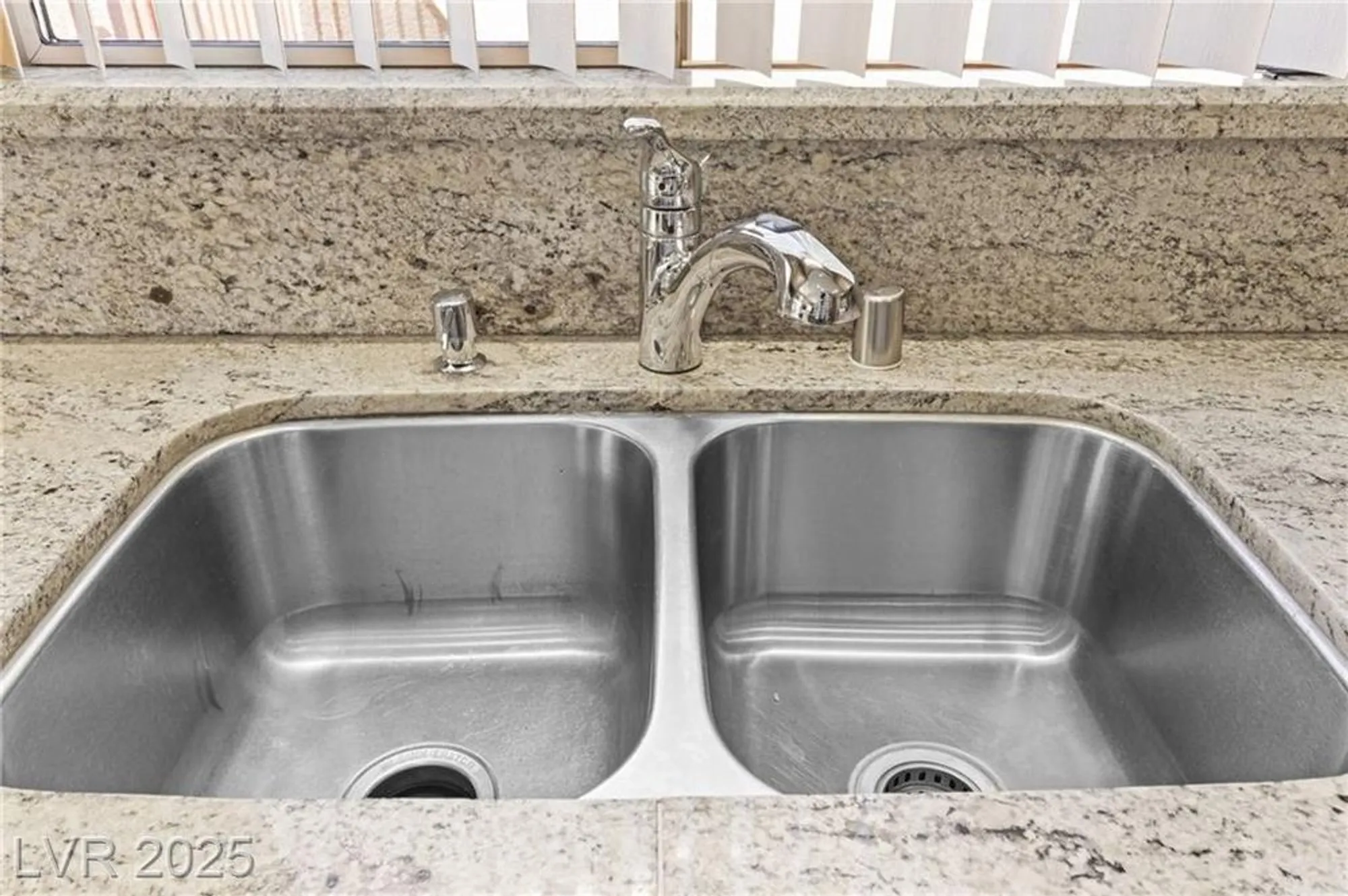 Property Slideshow image 17 of 40 | 2145 king mesa dr, Henderson, NV, 89012