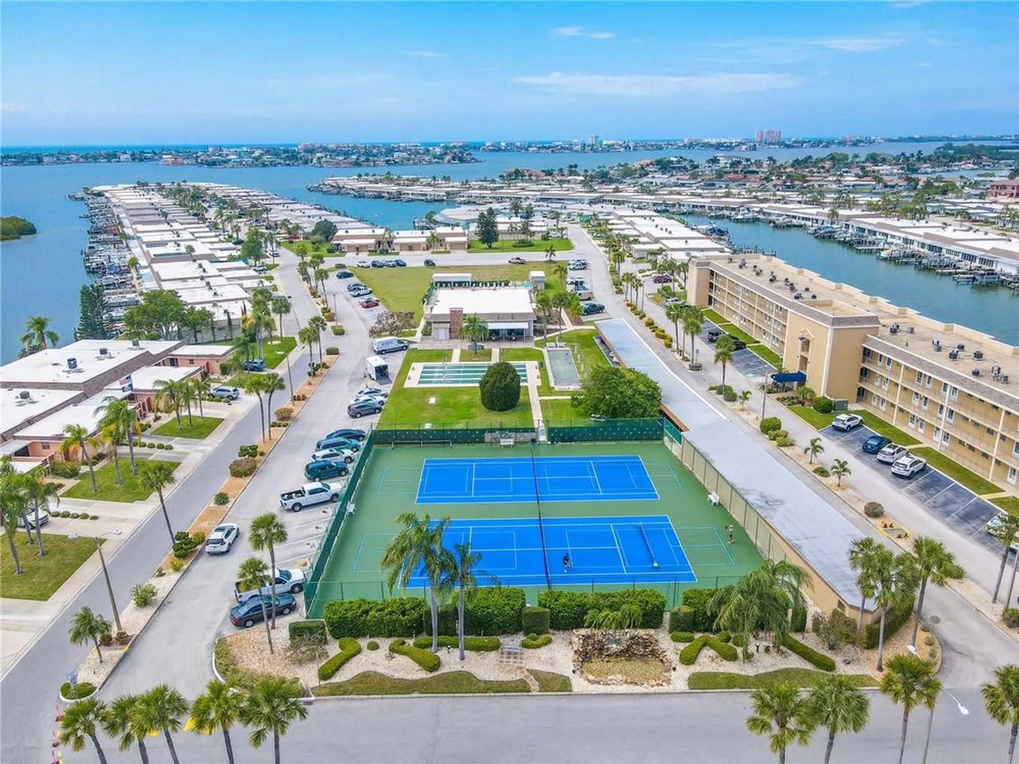 Property Slideshow image 53 of 64 | 345 boca ciega point blvd, Saint Petersburg, FL, 33708