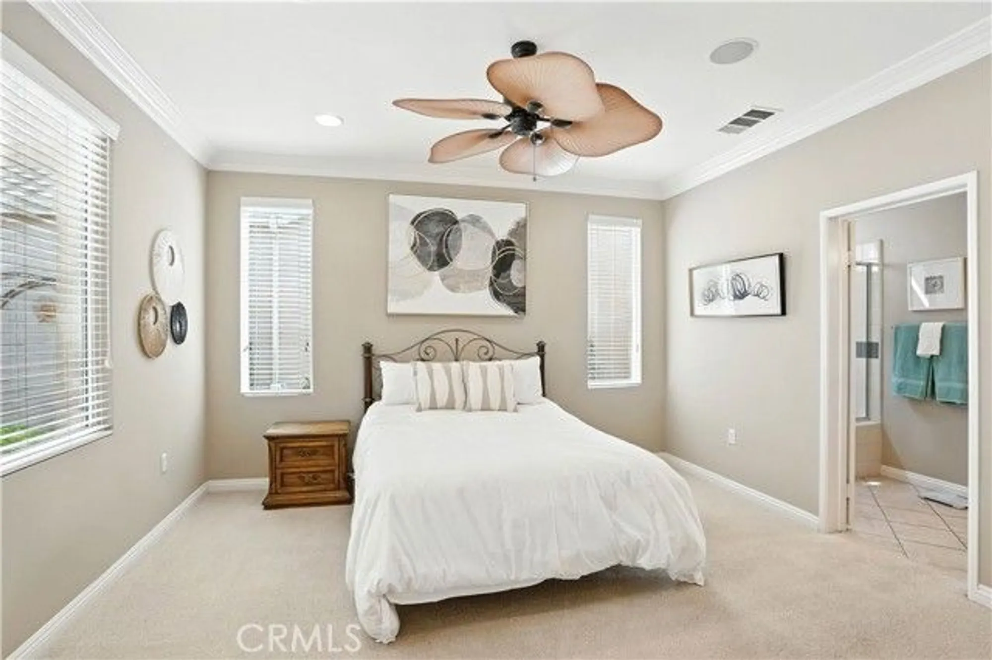 Property Slideshow image 23 of 54 | 270 cog hill ln, Hemet, CA, 92545
