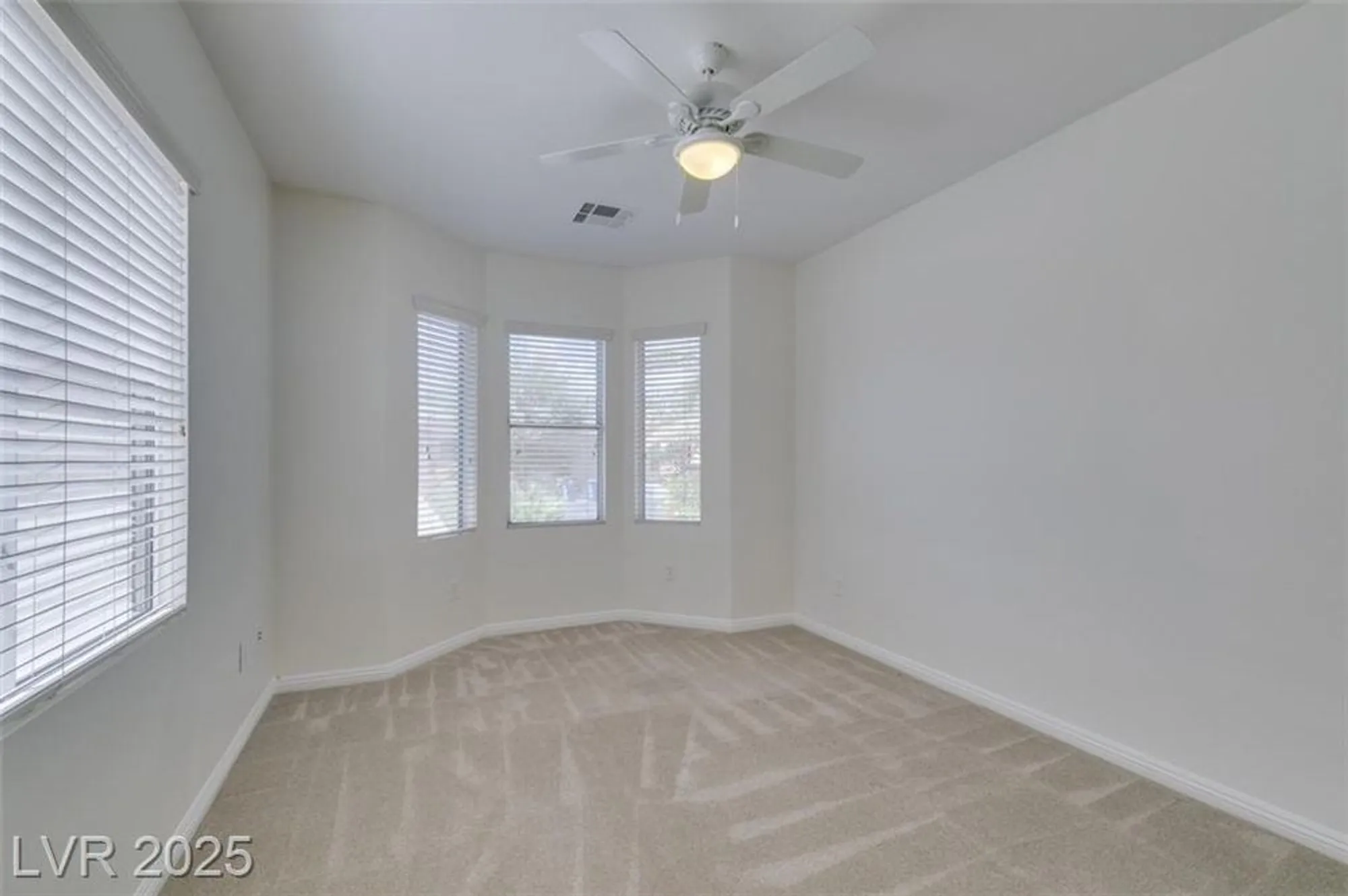Property Slideshow image 27 of 38 | 5166 pensier st, Las Vegas, NV, 89135